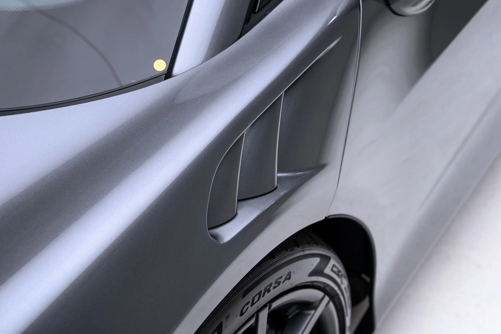 mph020_1821028842_Used_2023_Mc_Laren_Artura_1774894361_3d042371c0