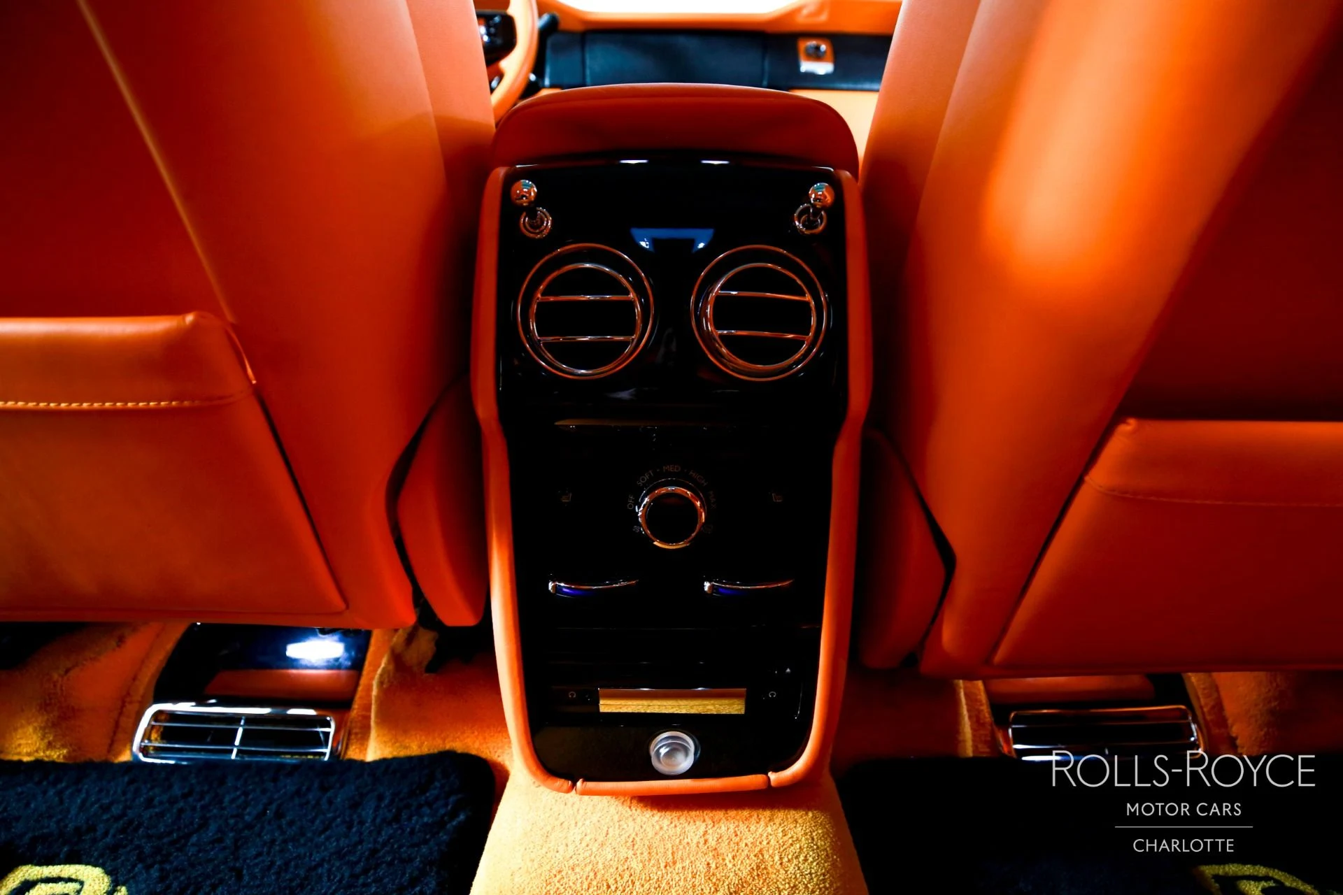 mph020_1830879959_Used_2019_Rolls_Royce_Cullinan_Mansory_1771362670_2b28c576f7