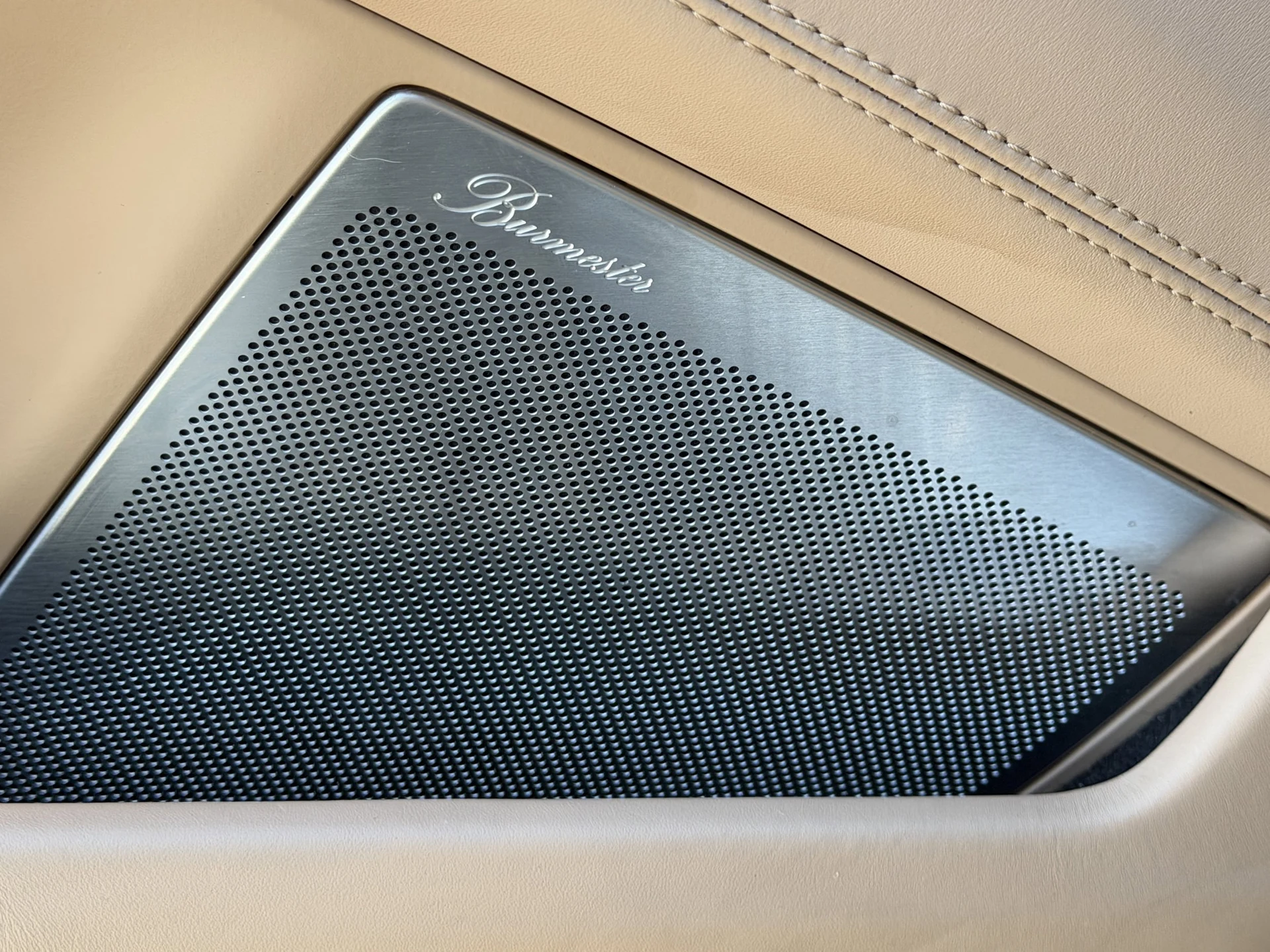 mph020_1836922252_cd010d0001b0b9f7cd15073ab348cbedx_44d30ab124