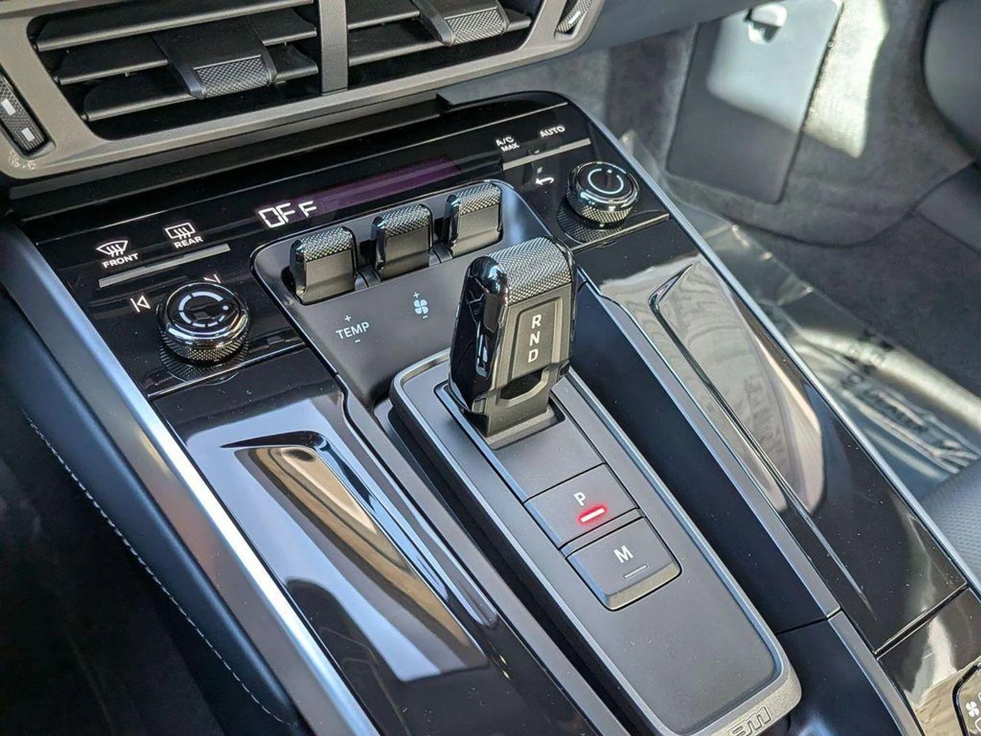 mph020_1839225088_t_Mpv_JI_Ac9_M9d_B3yhka_Ft_C6o34_Y_b85199f5e7