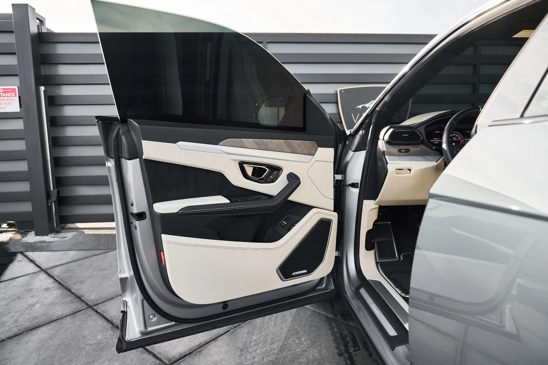 mph020_1843144769_Used_2021_Lamborghini_Urus_1771117238_d0796c917b