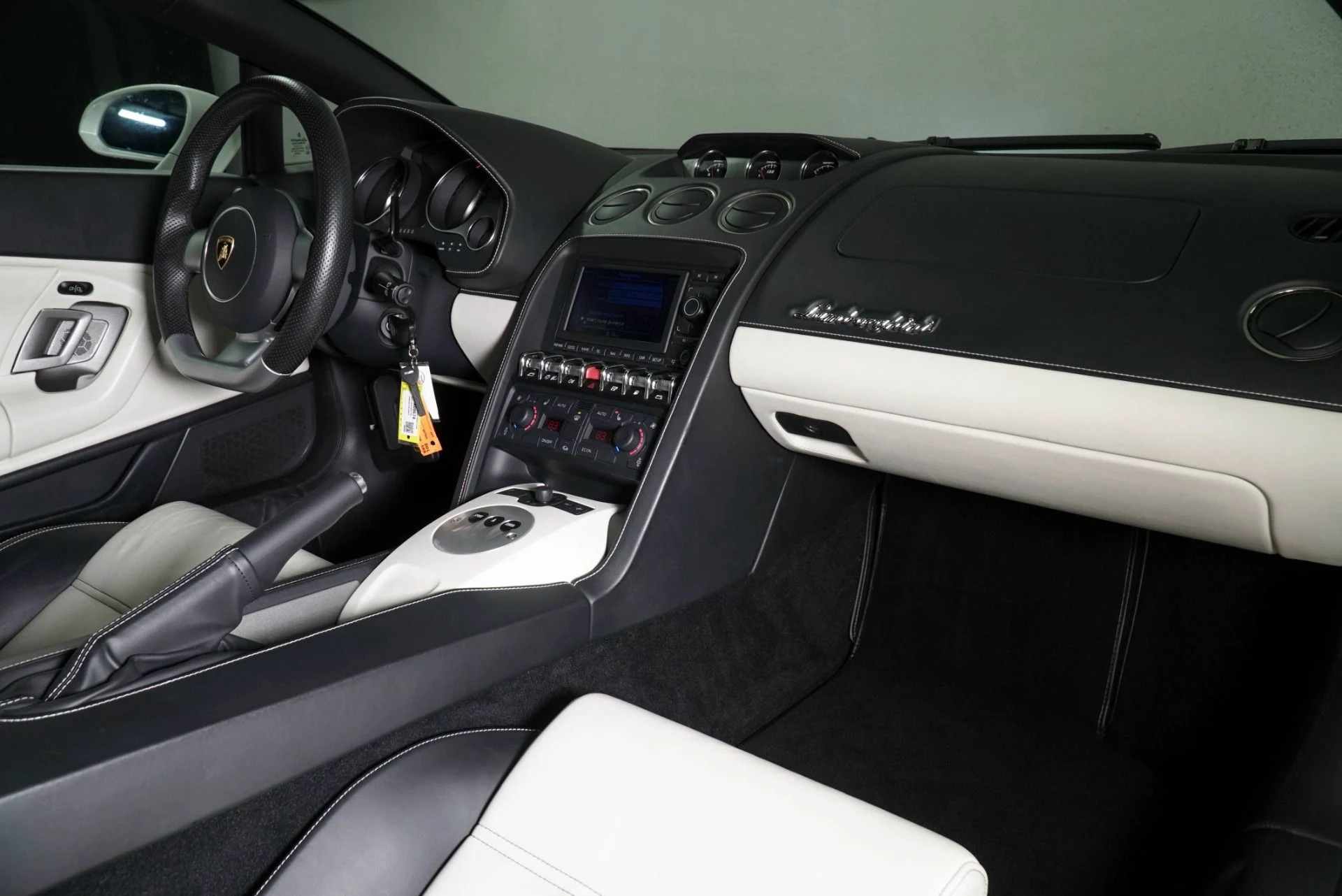 mph020_1844931897_Used_2009_Lamborghini_Gallardo_LP_560_4_1771631242_8ad138984b