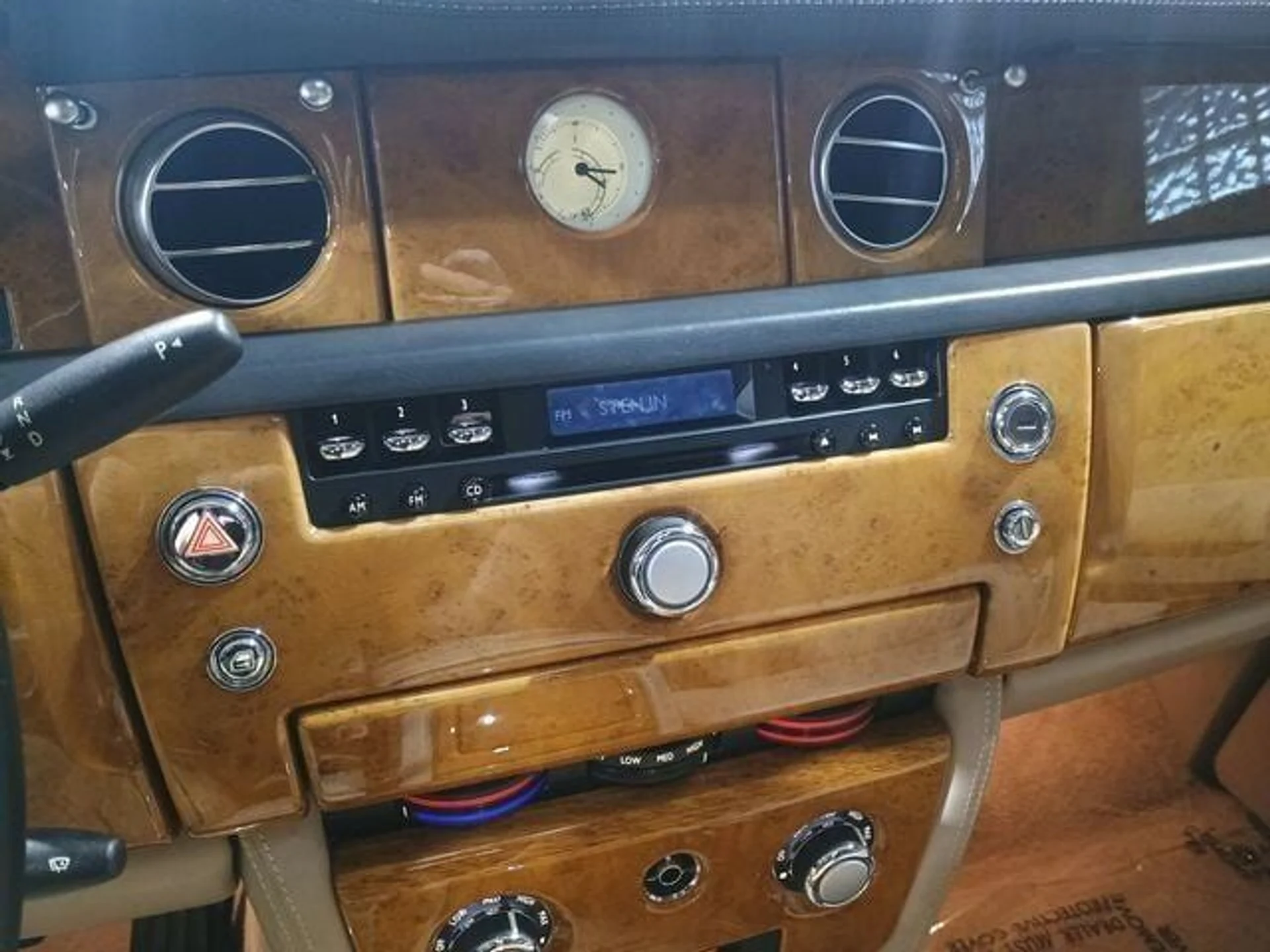 mph020_184654080_4a867f91d4_640_48134120c1