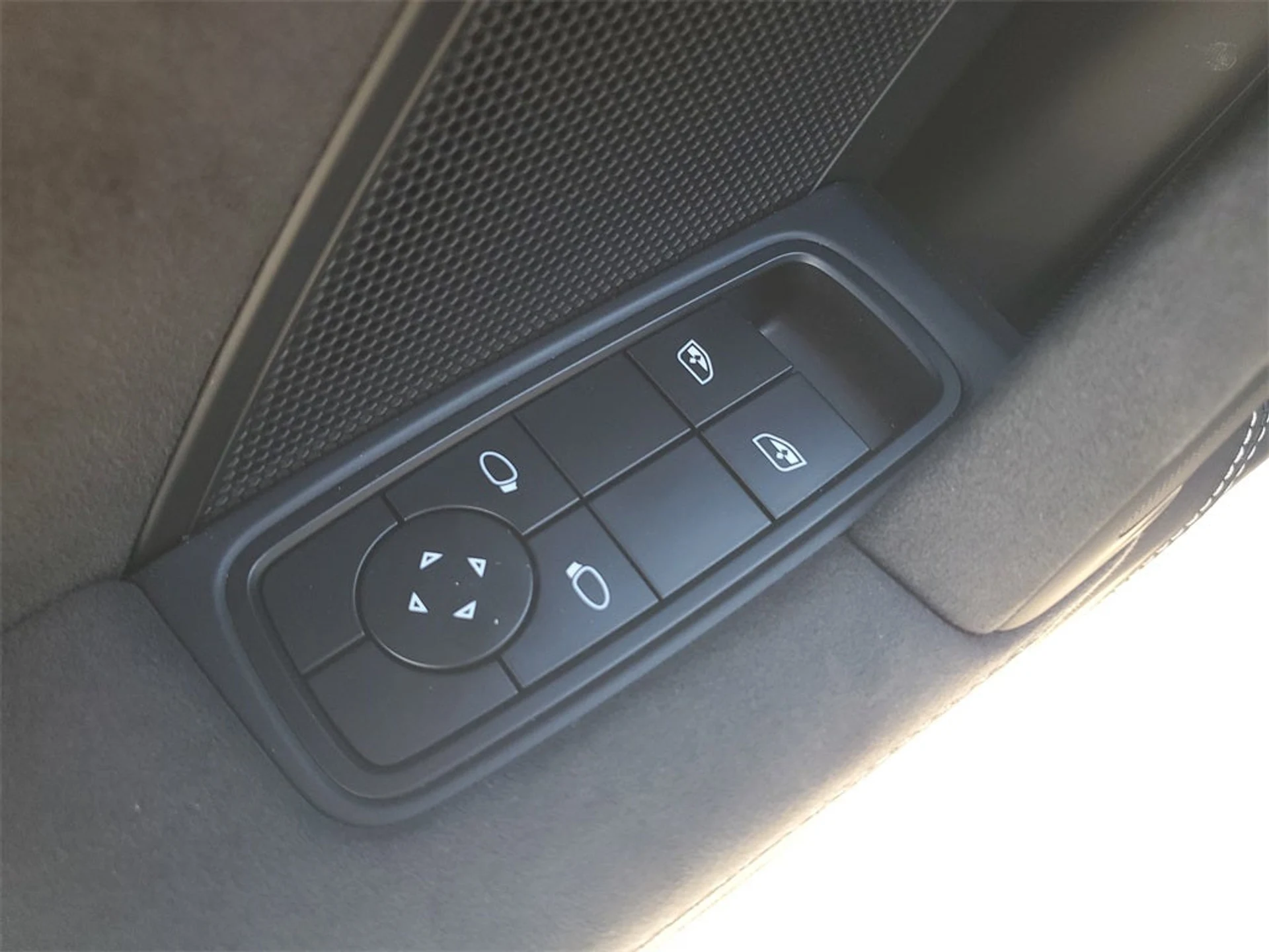 mph020_1847223761_21_65061f1cc4