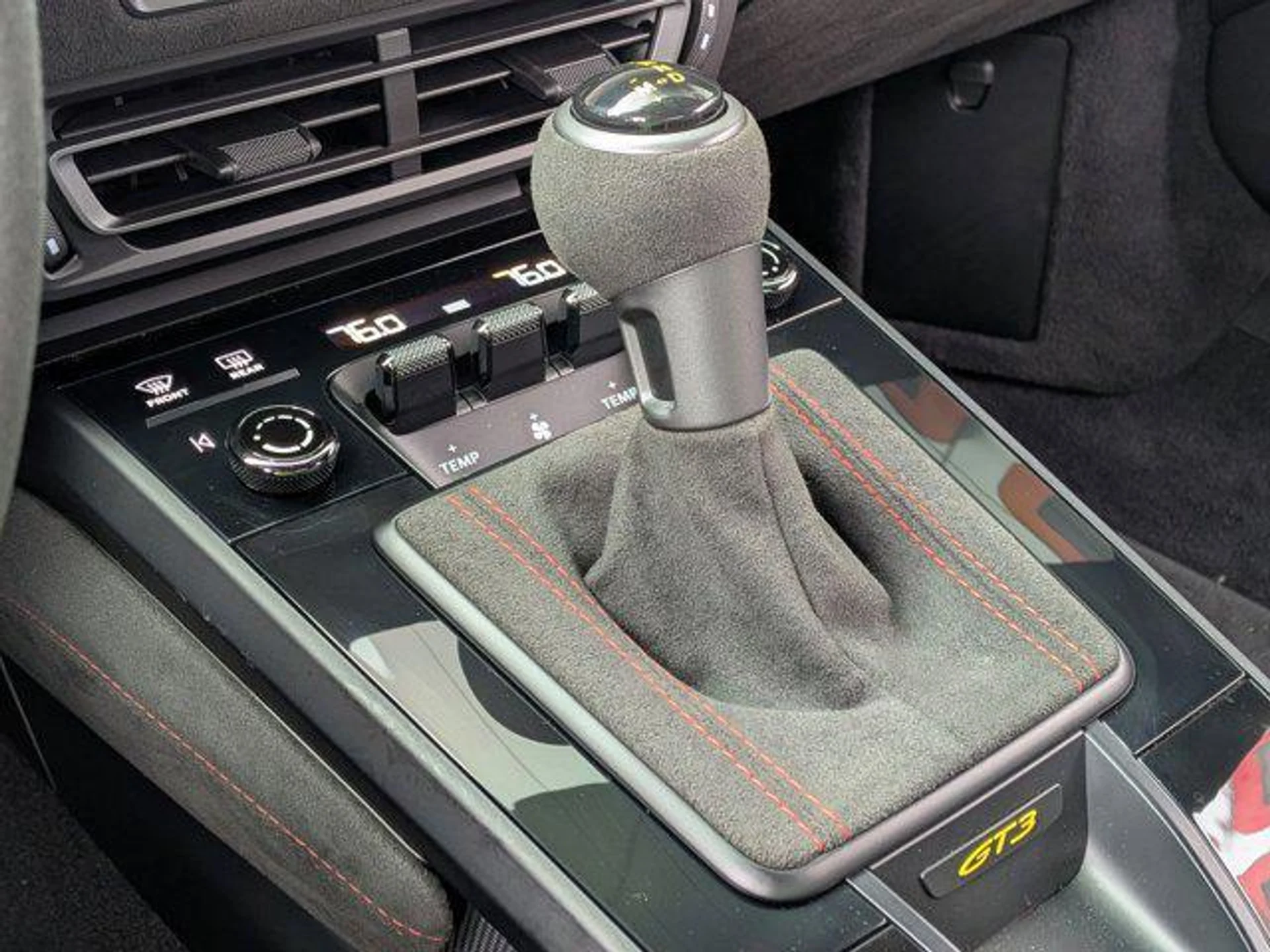 mph020_1849885745_sly_N2_HI_Tfe7xs92z_Pix_E9_Lm_V_p_Y_a09220edc3