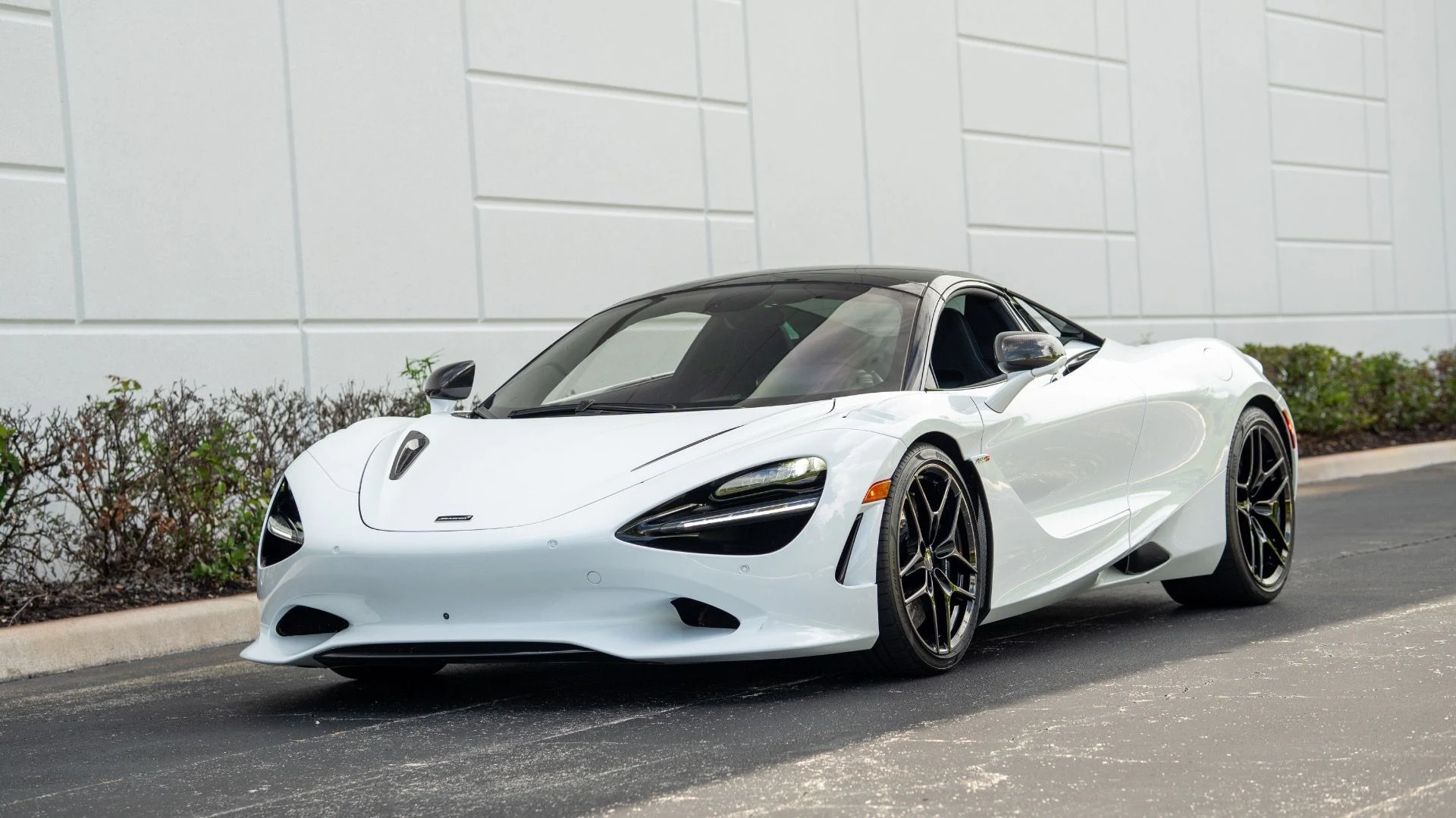 mph020_1851644549_Used_2024_Mc_Laren_750_S_Spider_1753306143_f75174cf09