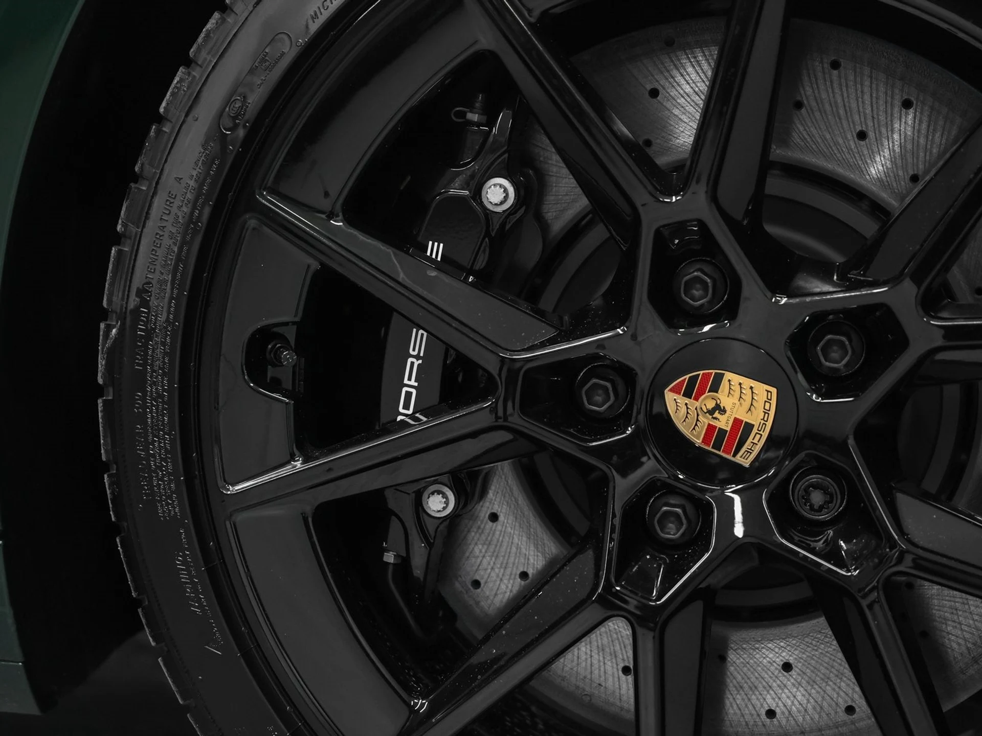 mph020_185226028_21_d825789fd5