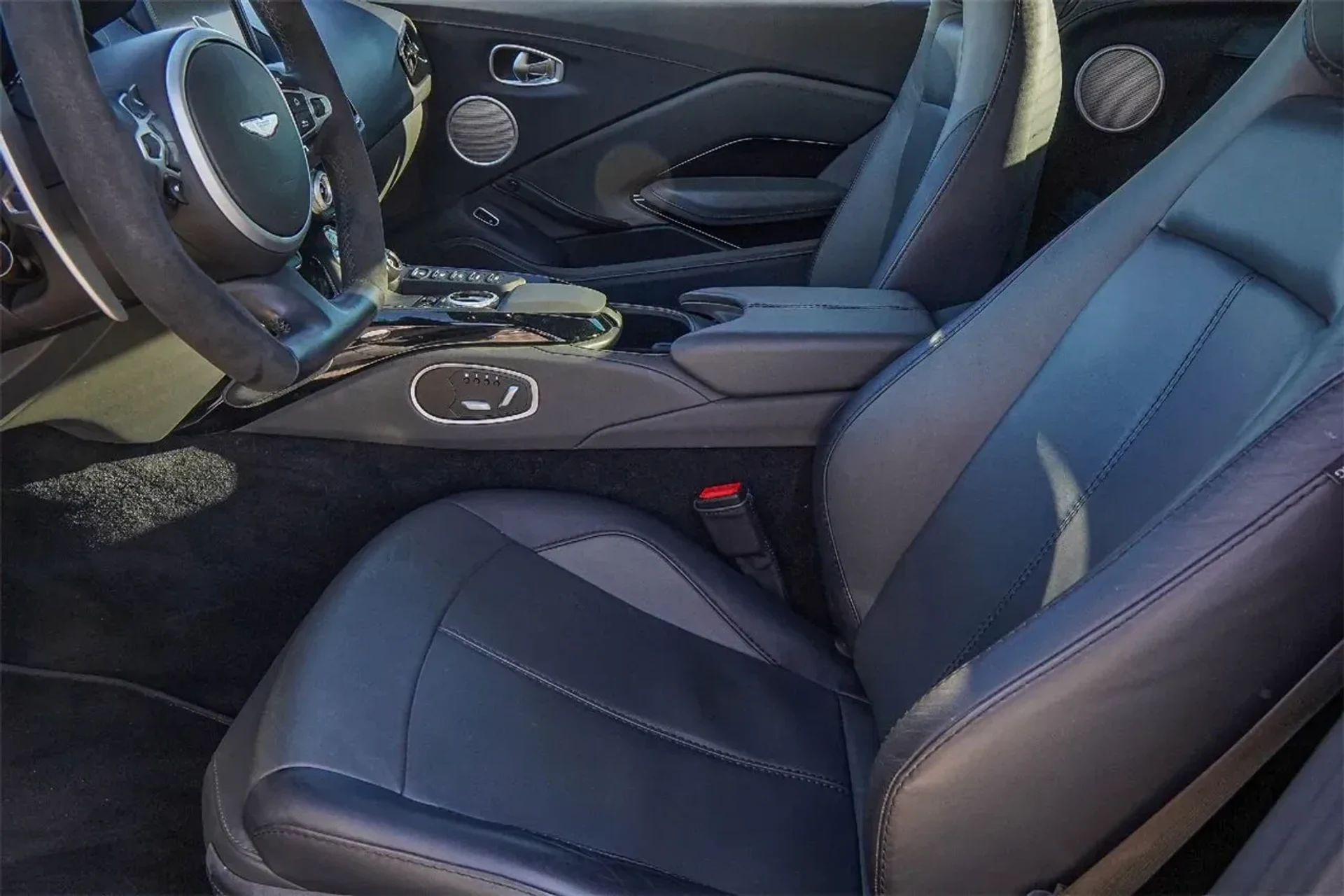 mph020_1859535283_f0c2d690e173450c9a5c5b237cdb1364_dff731e552