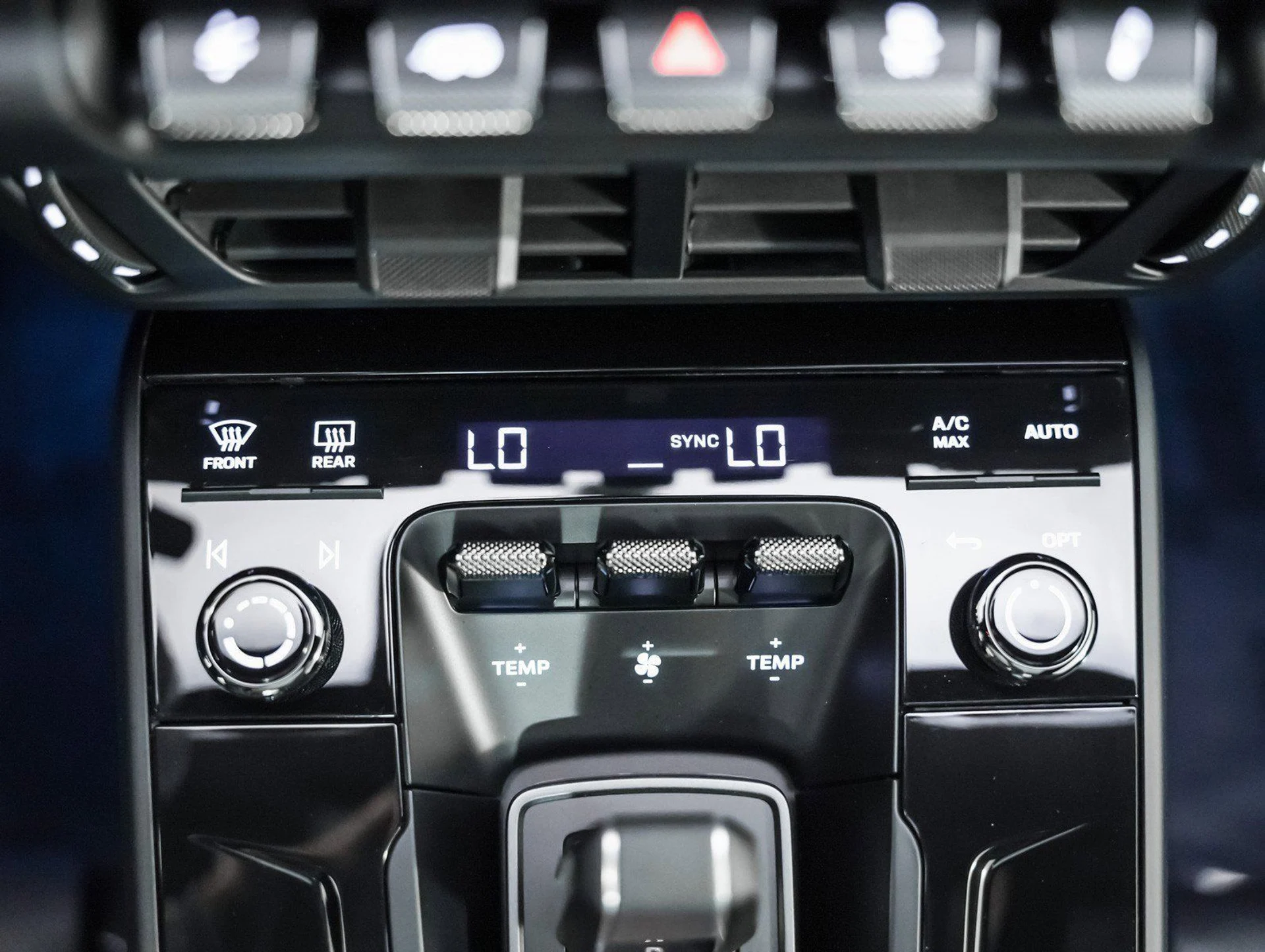 mph020_1866806360_4919399b821df7ce55657348a8c7c4f0_675e3f14b2