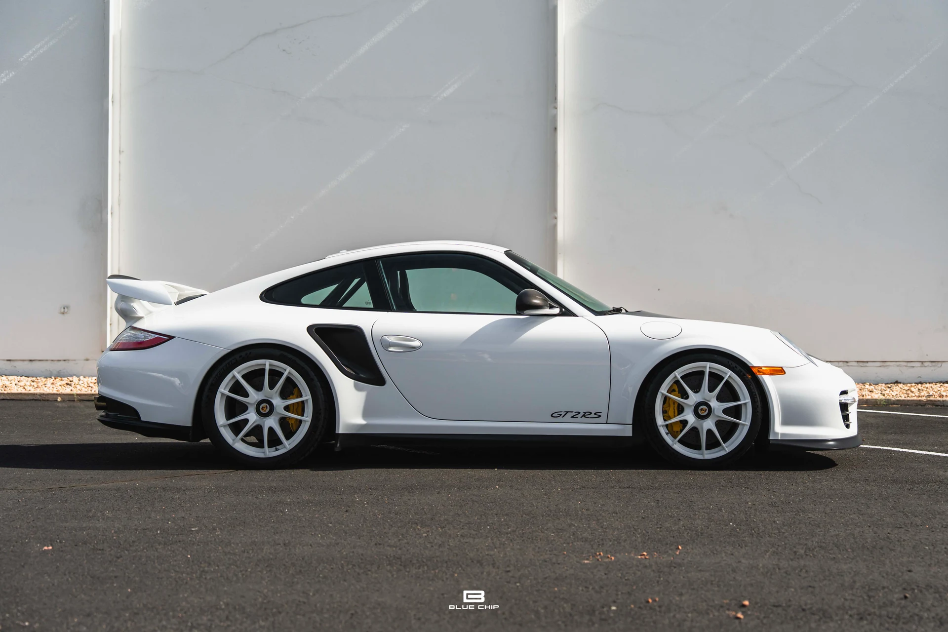 mph020_1867819416_6a3467008b0ac7820f990345_2011_Porsche_GT_2_RS_20_82c84a8d5b