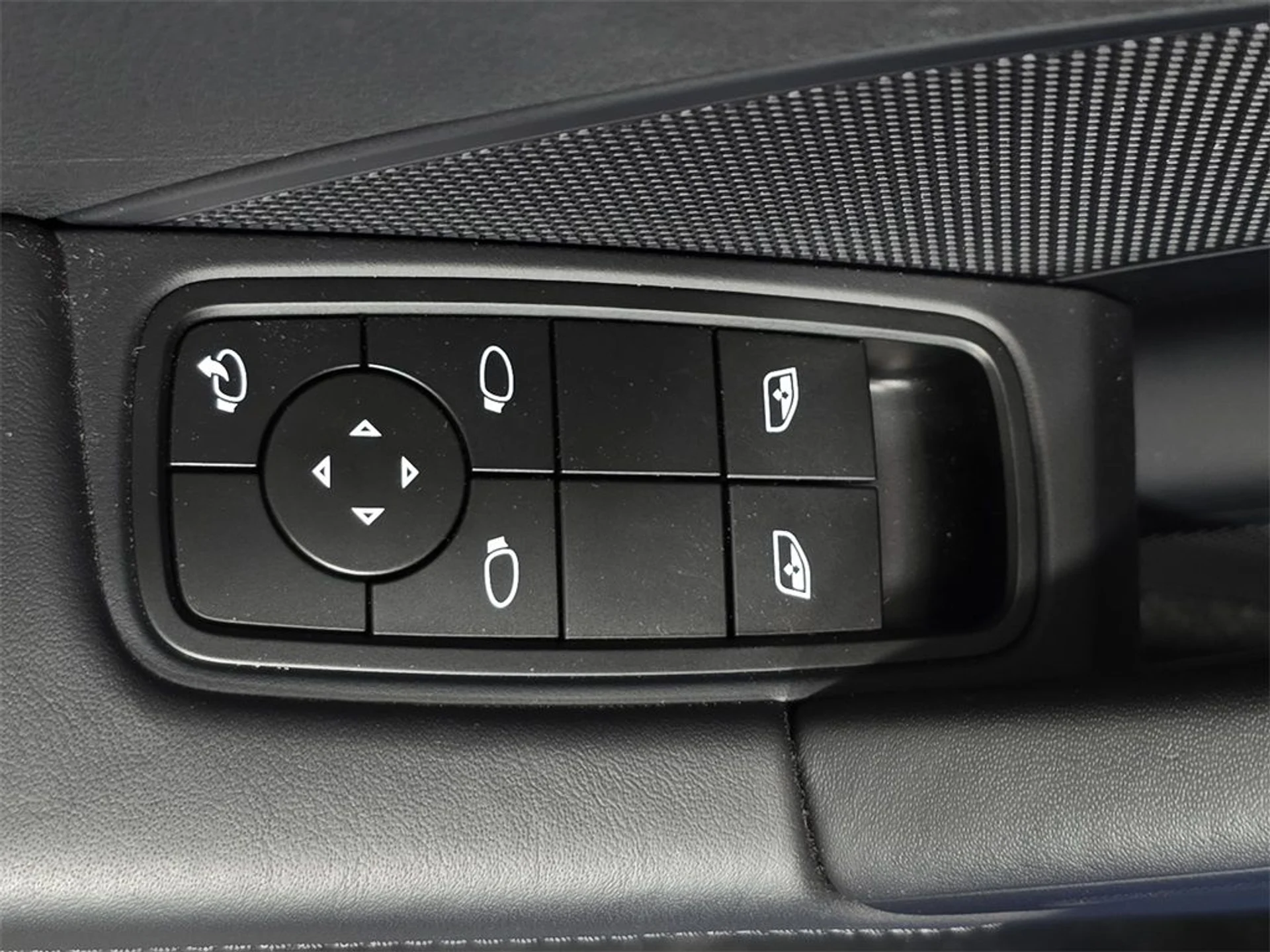 mph020_187790364_da3a990f6e0eb89cee05404c240f91f8_bbde0c01d1