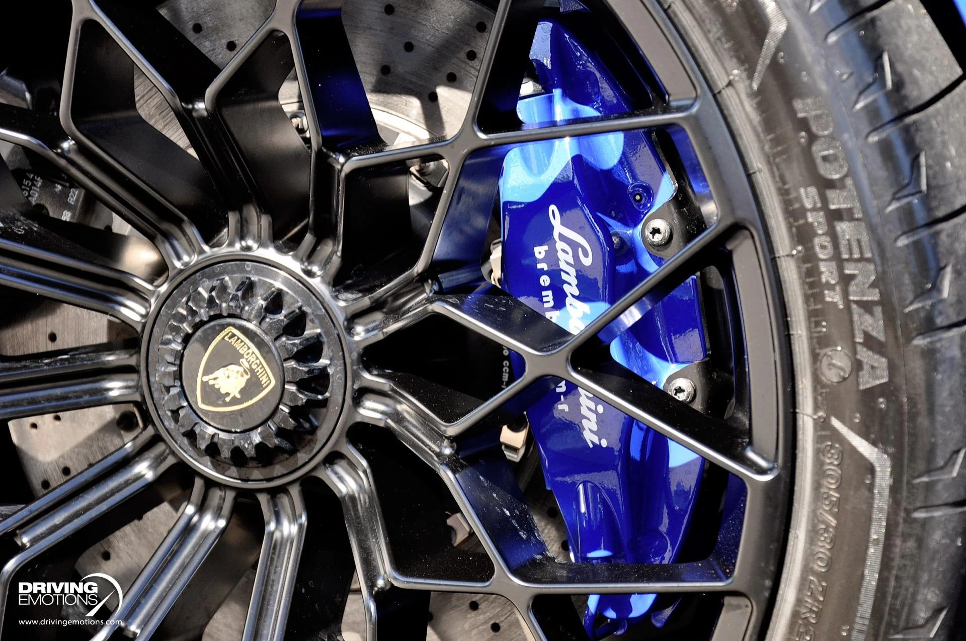 mph020_1881072875_743_p21_l_6a72084231