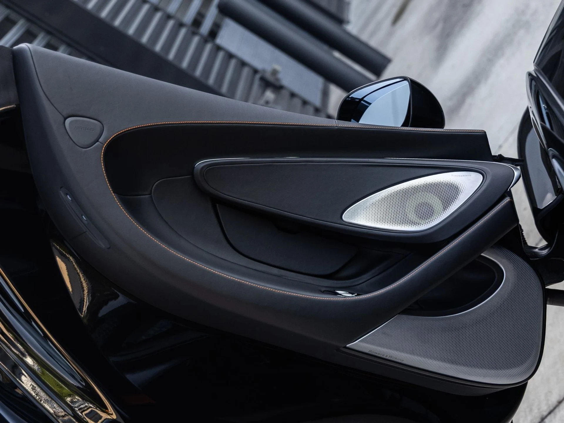 mph020_1889474876_21_0831f01e23