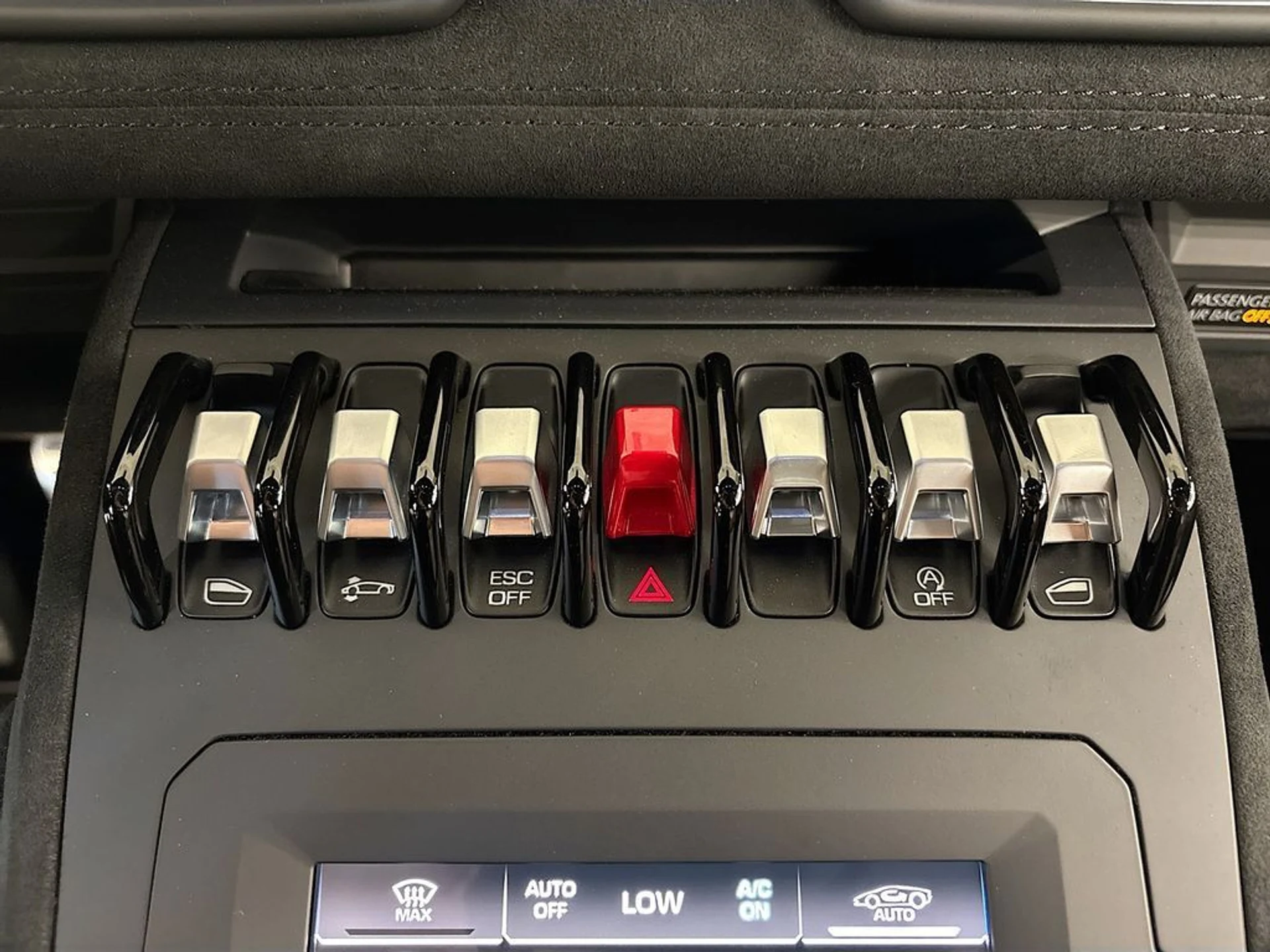 mph020_1898625641_a221f0497c309fb206dbefe121de2538_3dd8229b81