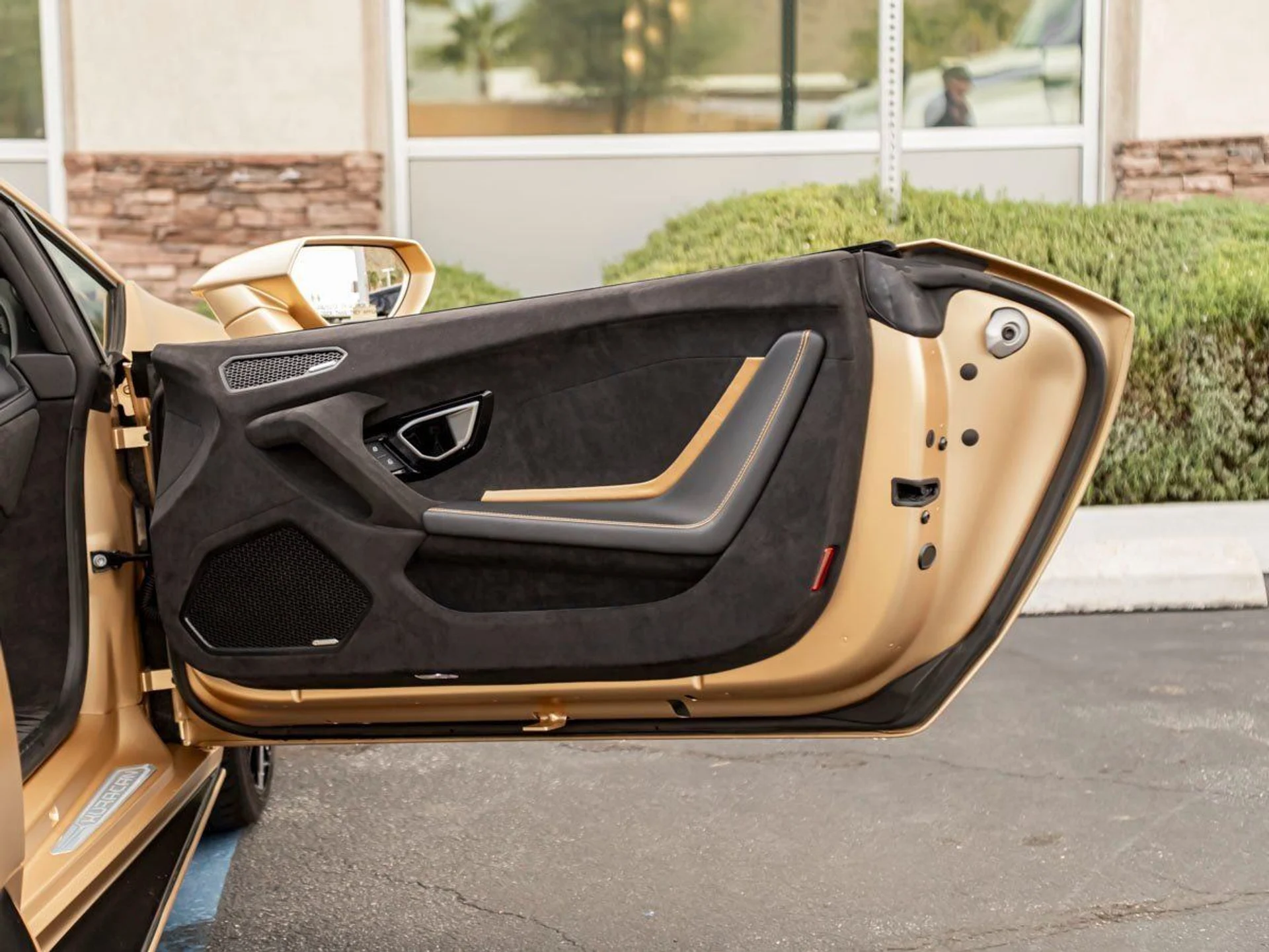 mph020_1901348685_21_65ff5ebc3a