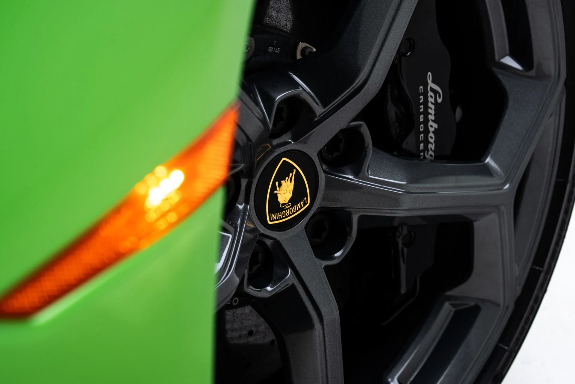 mph020_1904658164_Used_2023_Lamborghini_Huracan_Tecnica_1775770975_0e6410af05