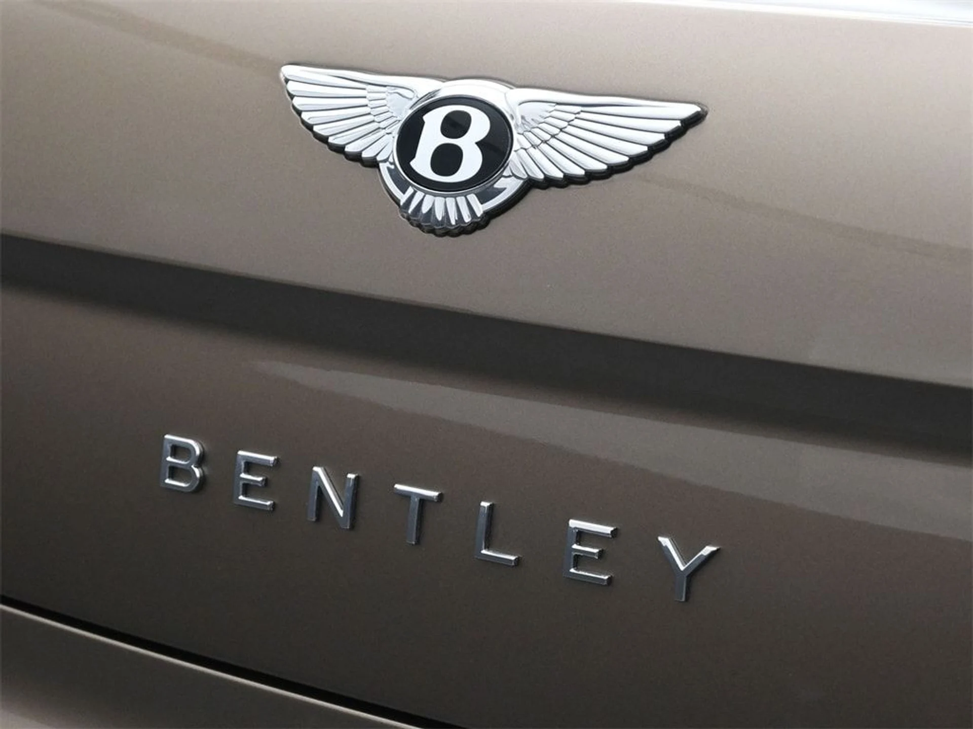 mph020_1910164912_9a8847684ebb7696f5f95a6d7190643fx_62e2fc560d