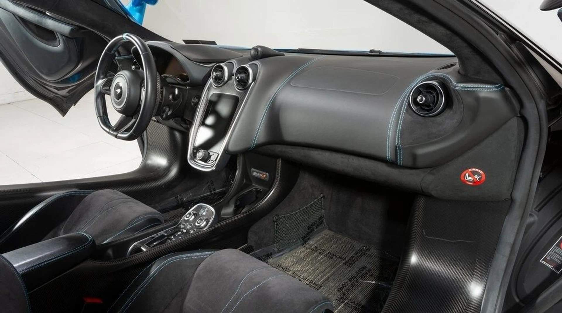 mph020_191050611_9b20a7d87455760162a235870717783fx_e8f5f044c1