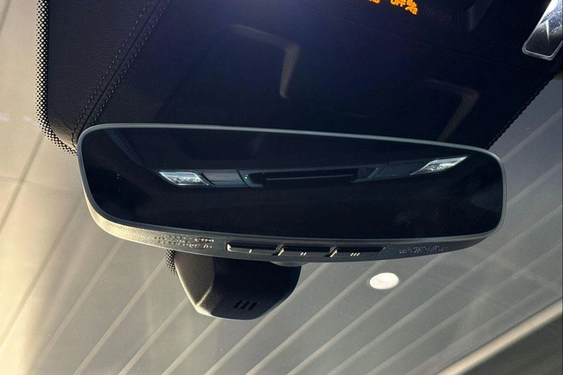 mph020_1912329560_Fch43_IK_Og7_E2sa_Cb4_Y6u_Z_Lf_ZE_Fw_860381ab9a