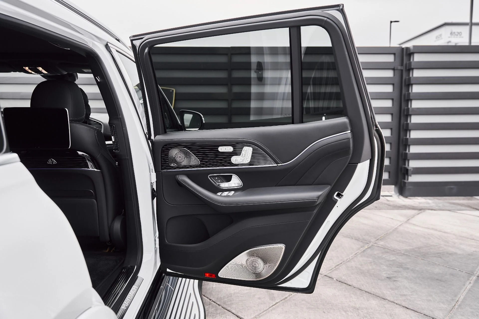 mph020_1916165941_Used_2026_Mercedes_Benz_GLS_Maybach_GLS_600_1777160223_fb4fb5f1e5