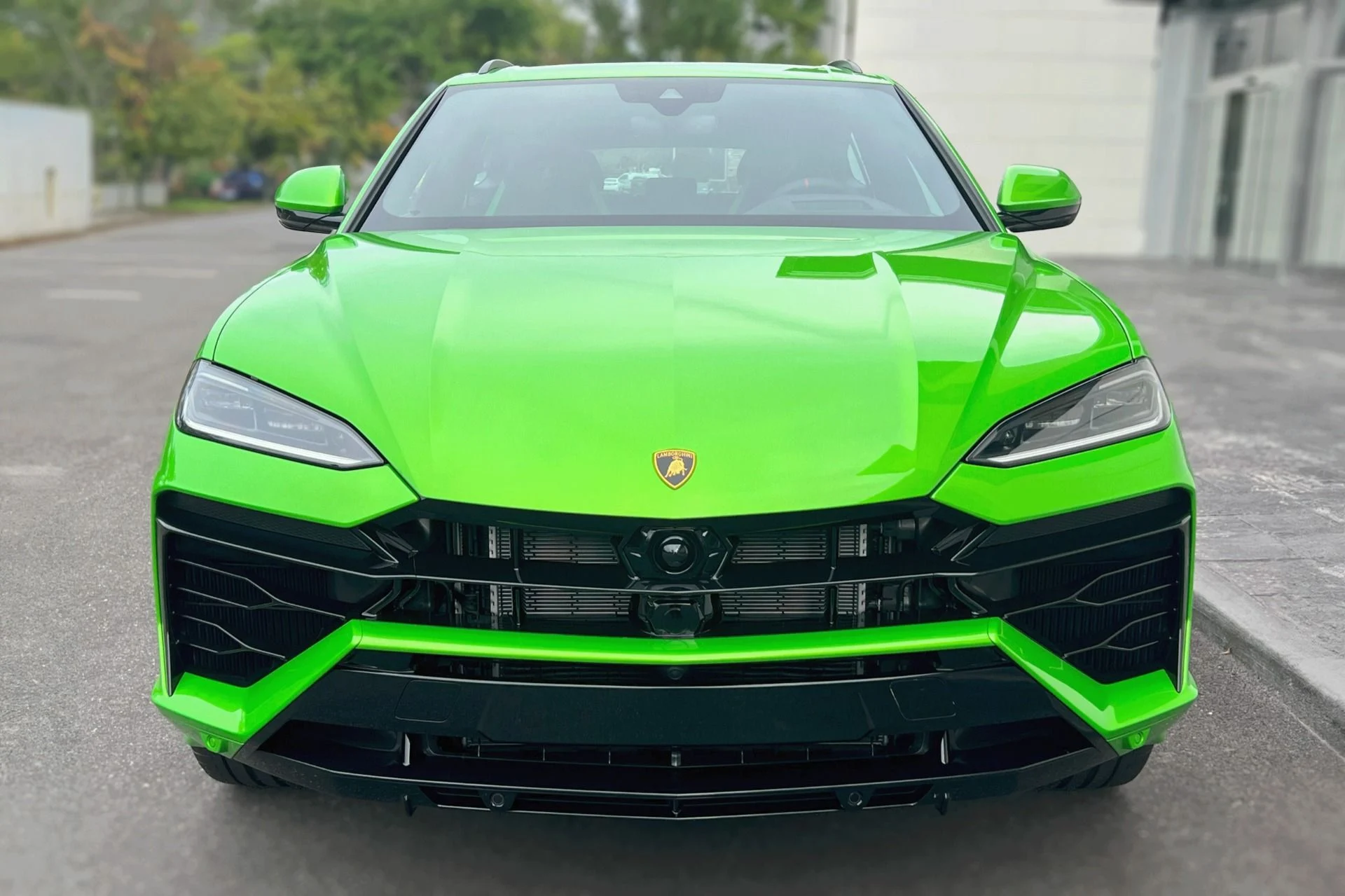 mph020_1917625839_Used_2025_Lamborghini_Urus_SE_1759230512_7a2a741077