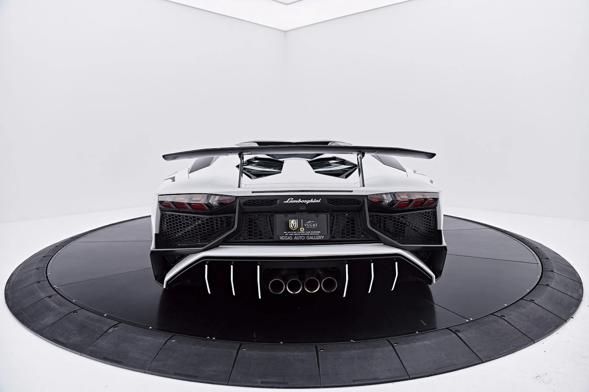 mph020_1920847371_Used_2016_Lamborghini_Aventador_LP_750_4_Super_Veloce_1785199411_d91348a8db