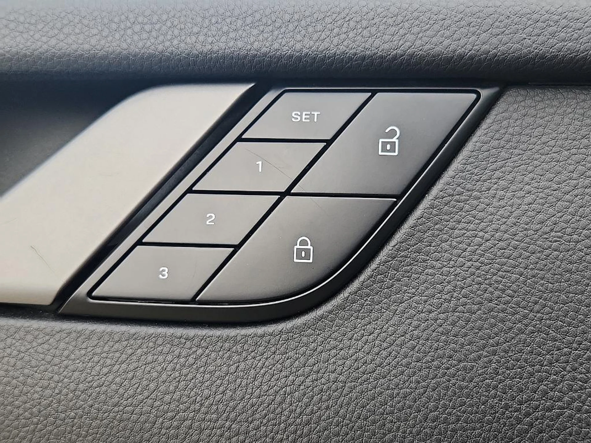 mph020_192535043_a3d_Aa_5wy_Nkkx6r_KOF_3g_E_Gi5_S_Yg_34585cb7ab