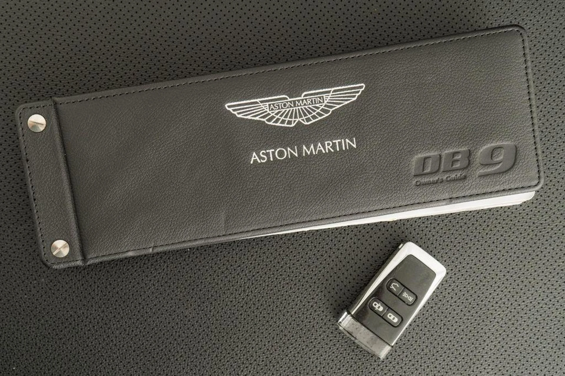 mph020_1925715838_i_IO_34_Z4nk_M_Qbk_E_Wmsa16_BP_3_Ydk_78975ad3bd