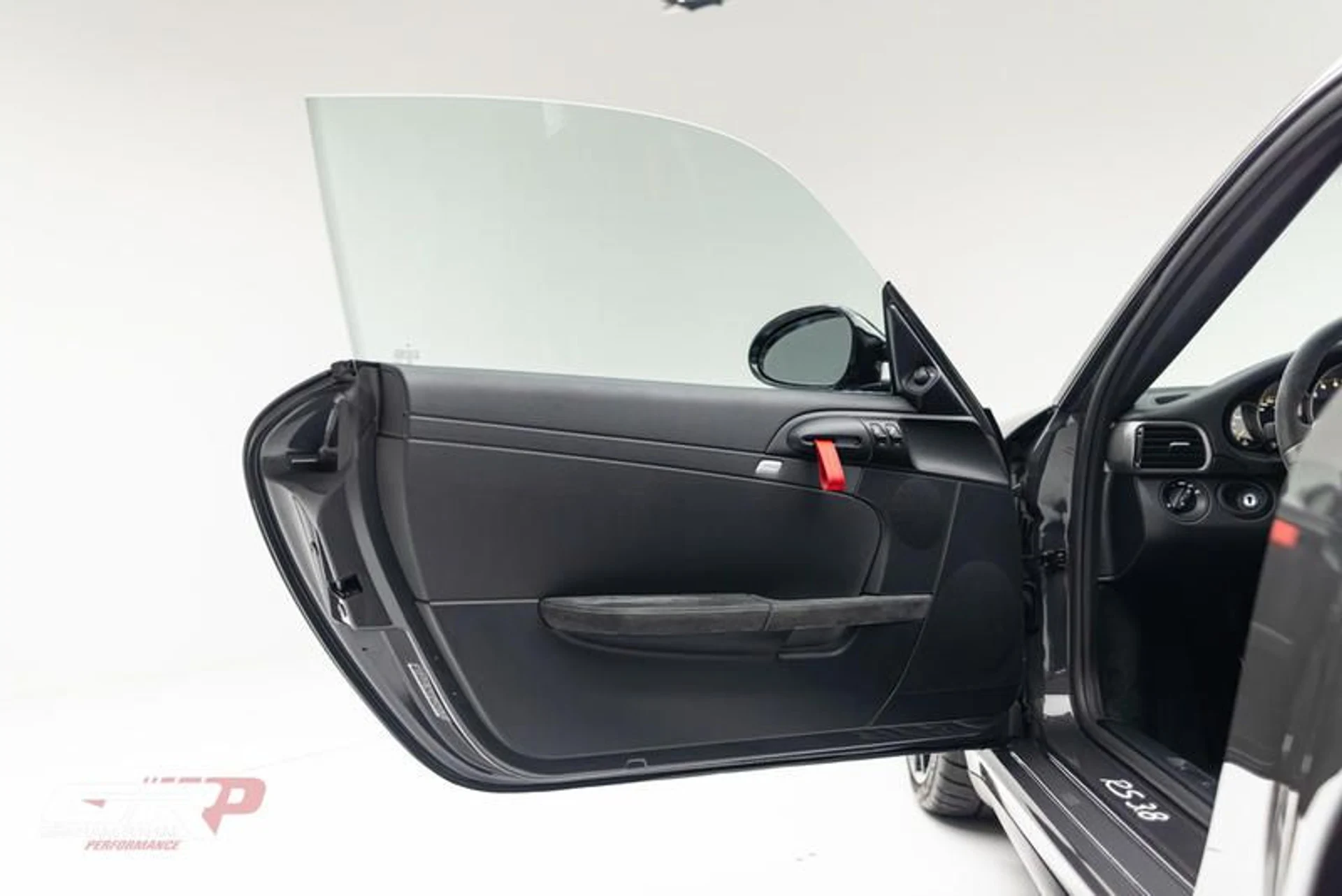 mph020_1930248606_C086701_E_C676_40_E7_8181_9_DD_0131231_C2_e02c79e7cb