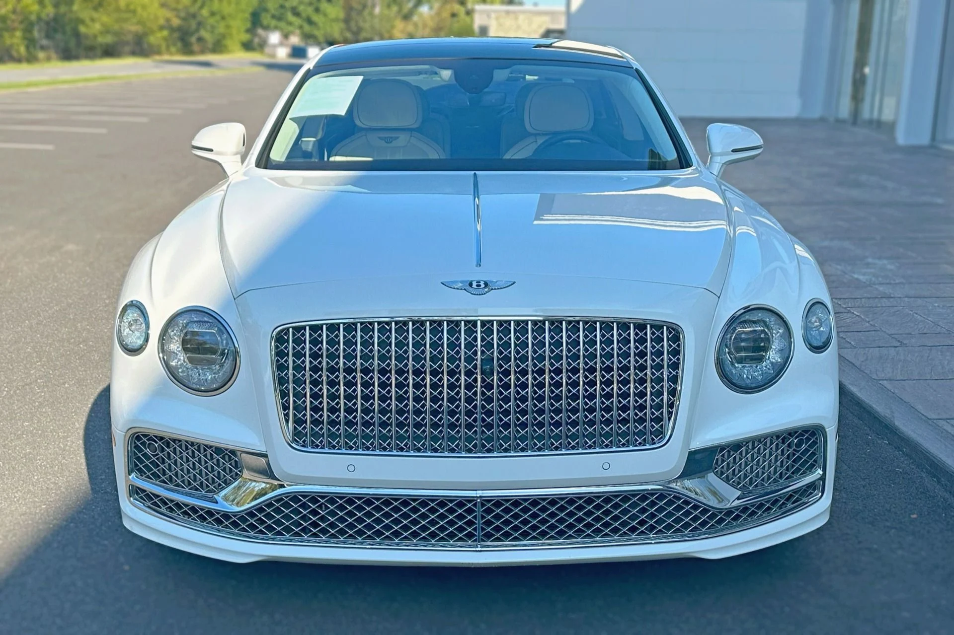 mph020_1935403642_Used_2022_Bentley_Flying_Spur_V8_1759839159_b4b9c1a95d