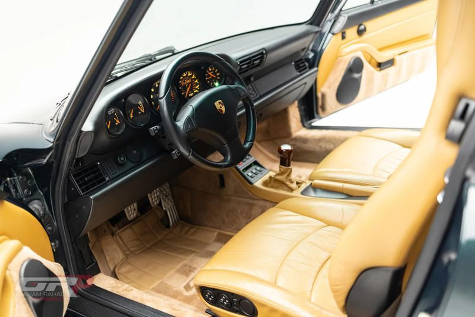 mph020_1940433069_29675549_2077_4222_9_CE_3_384_C0_BC_4_B49_F_e3e3dc81e1