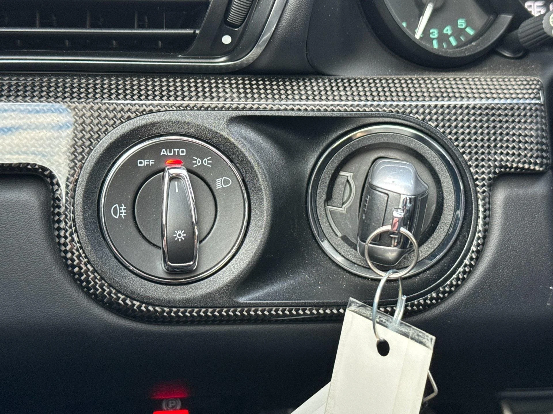 mph020_1942313694_Used_2016_Porsche_911_R_1769181326_606d6df867