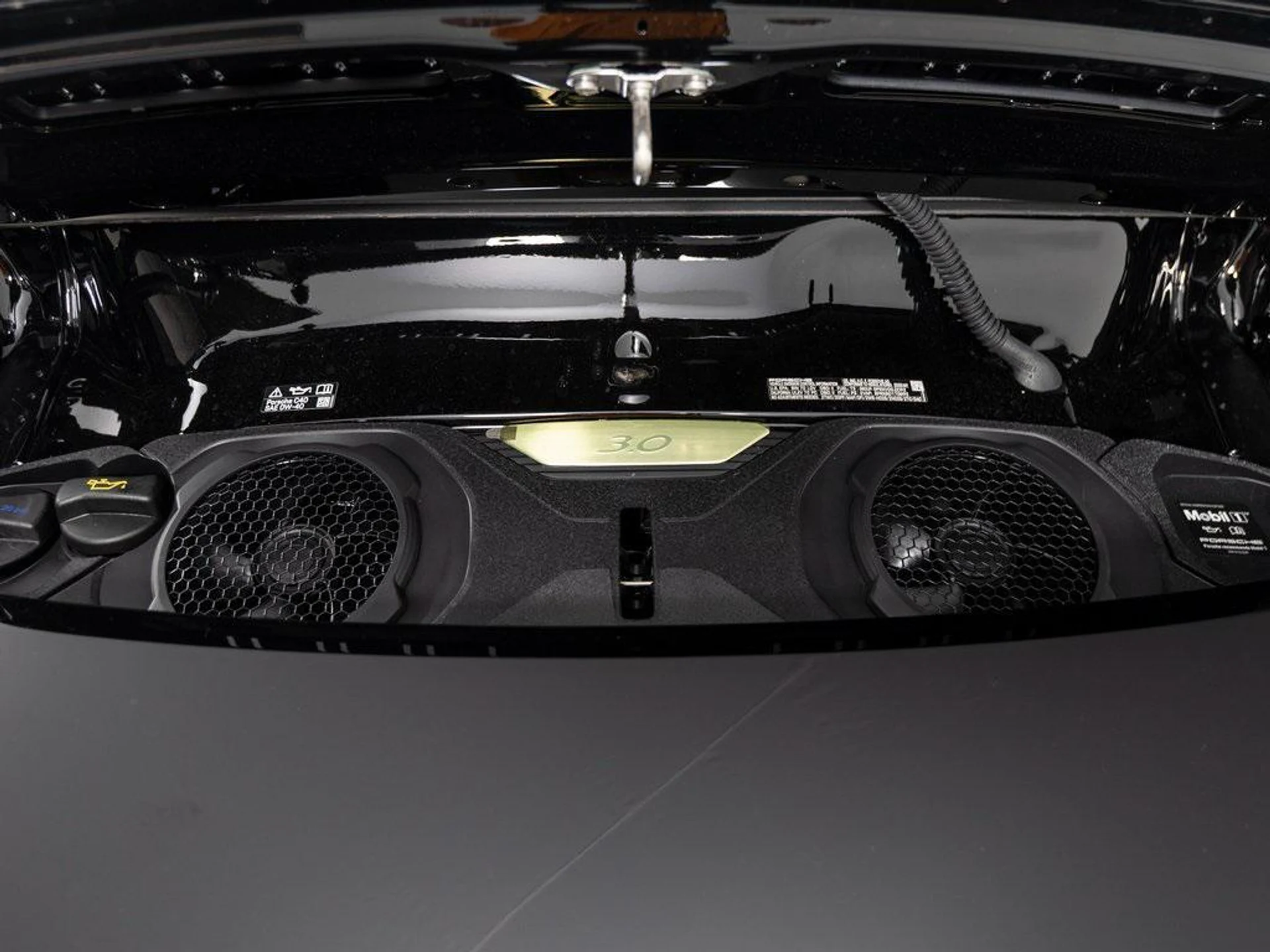 mph020_1942868253_LHKBG_6sj_D_Lotrtmly_Vl_GX_Coyt8_61b689f872