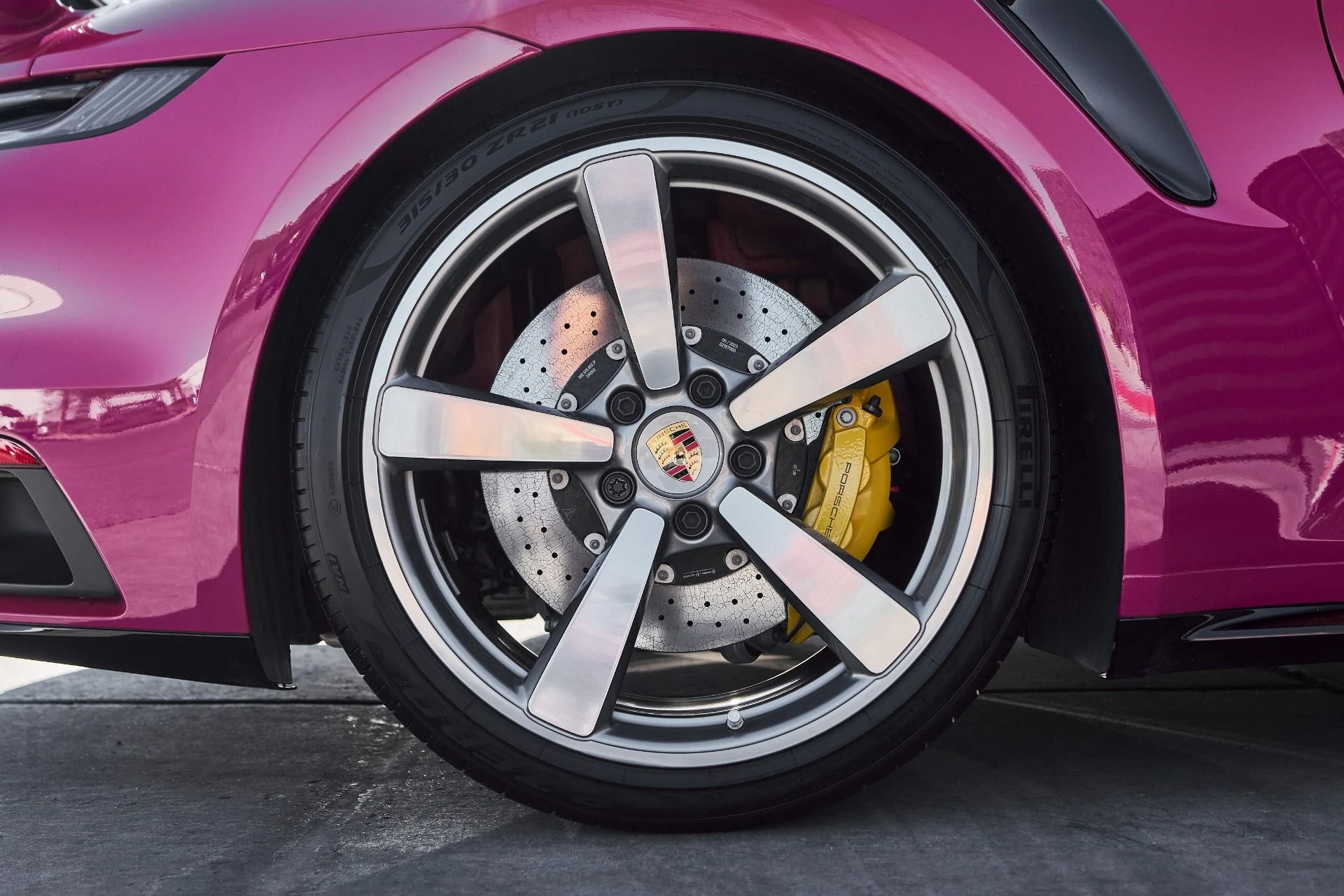 mph020_194320314_Used_2023_Porsche_911_Turbo_1762568131_f3d970fe93