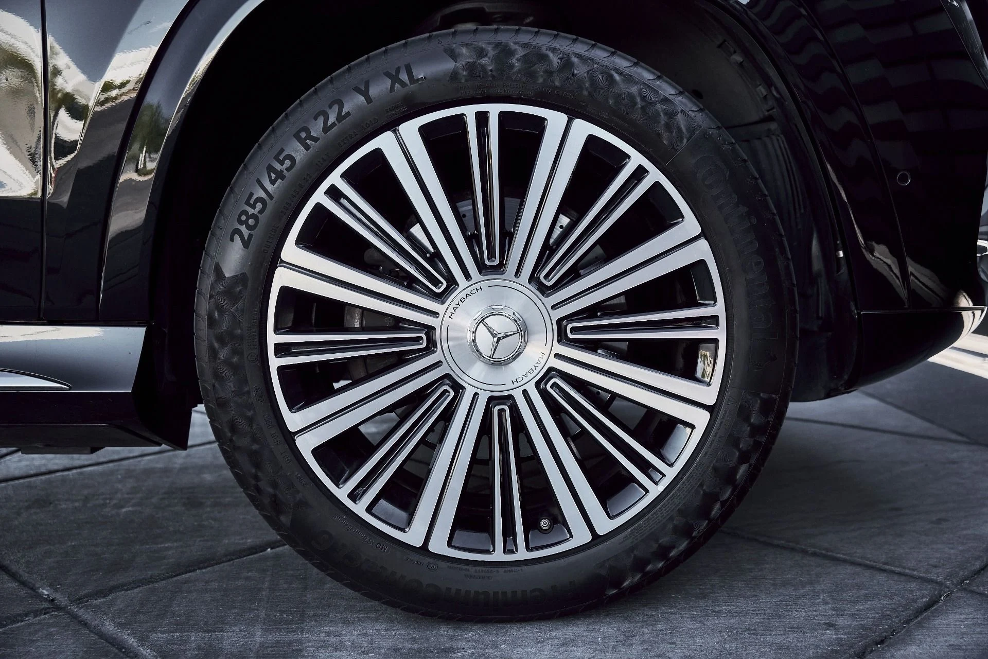 mph020_1944488677_Used_2024_Mercedes_Benz_GLS_Maybach_GLS_600_1776125624_7f58409b1a
