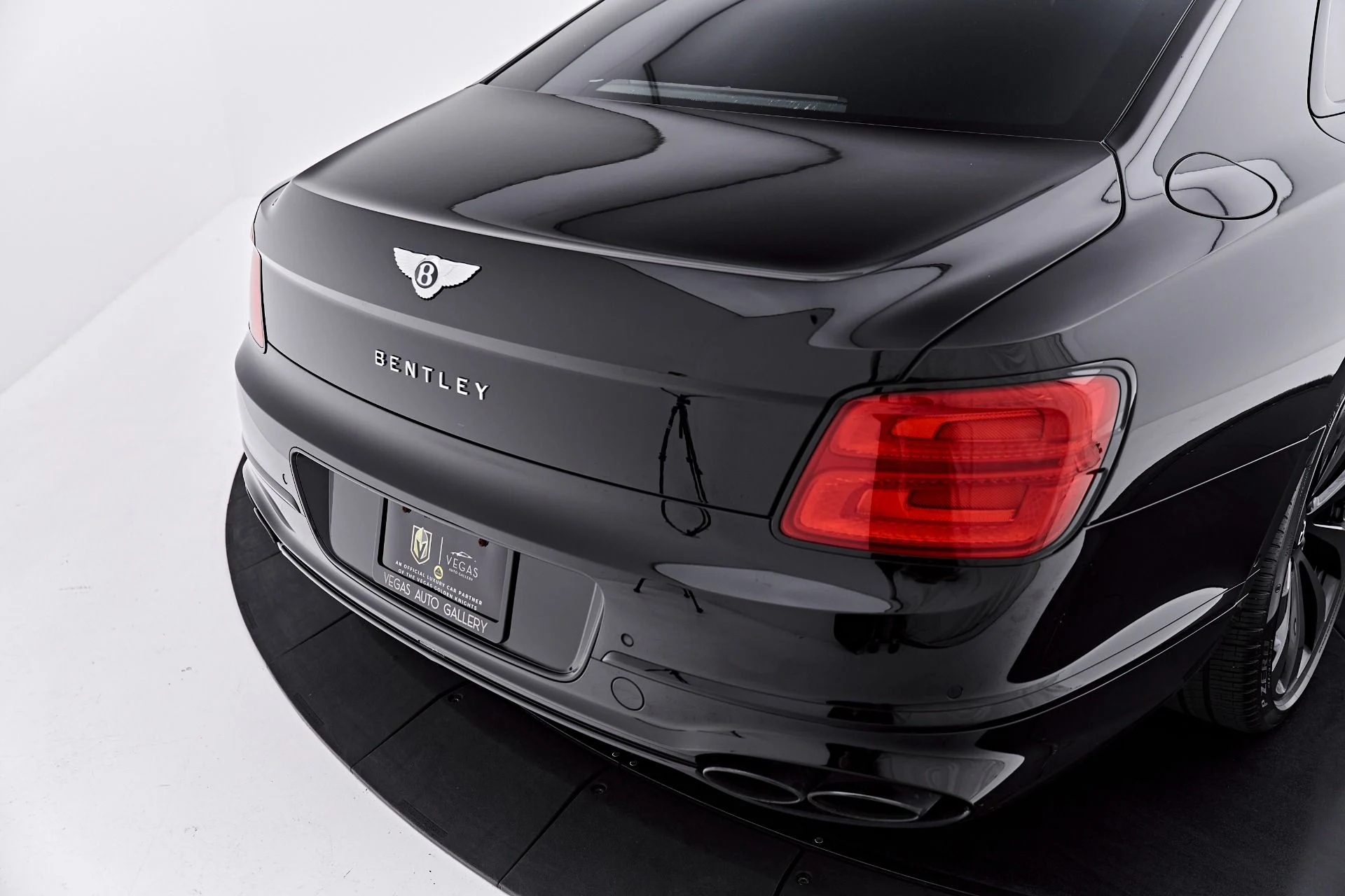 mph020_1950950958_Used_2022_Bentley_Flying_Spur_V8_1788485993_a1e886533d