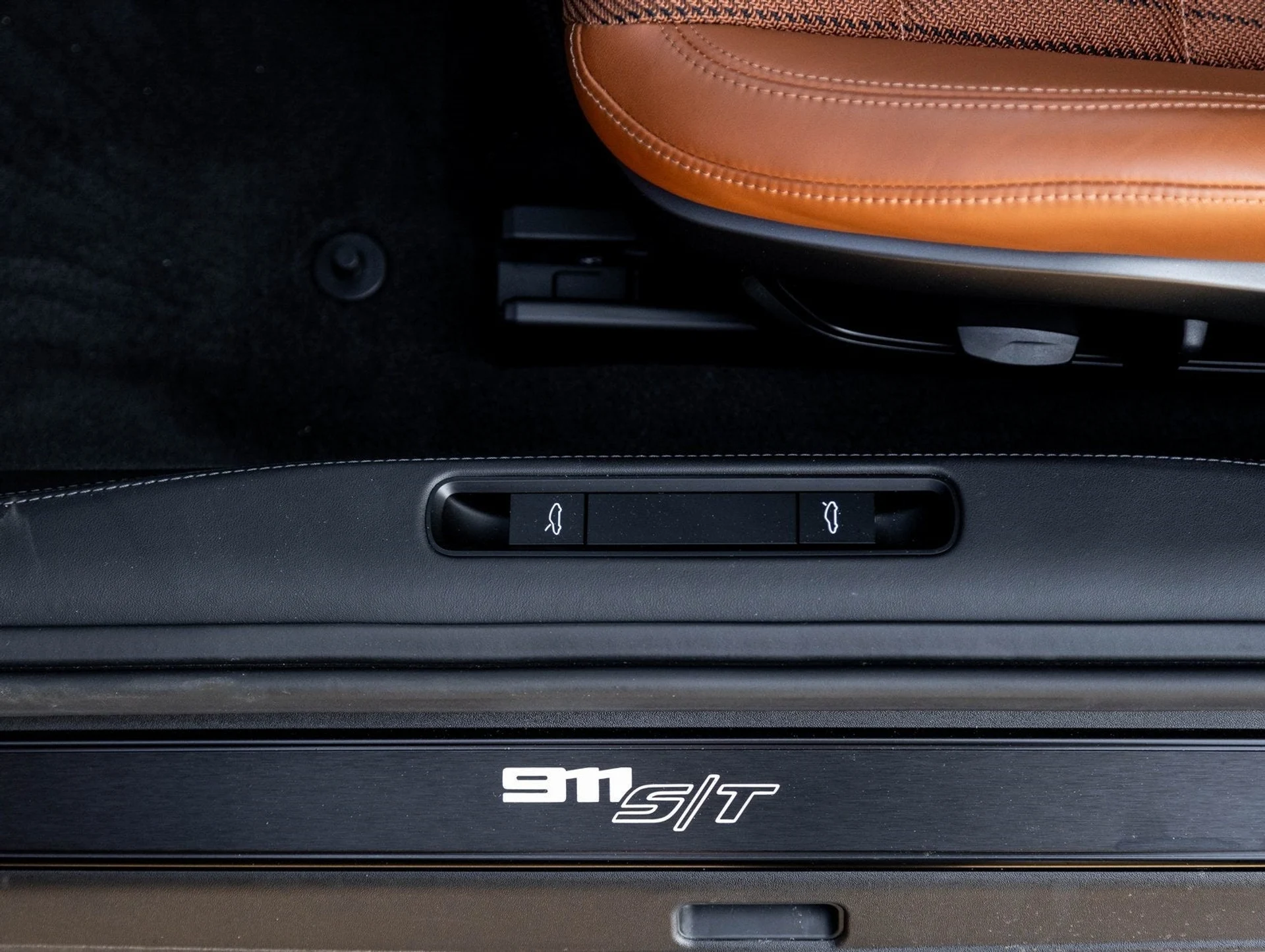 mph020_1957901023_21_c345597328