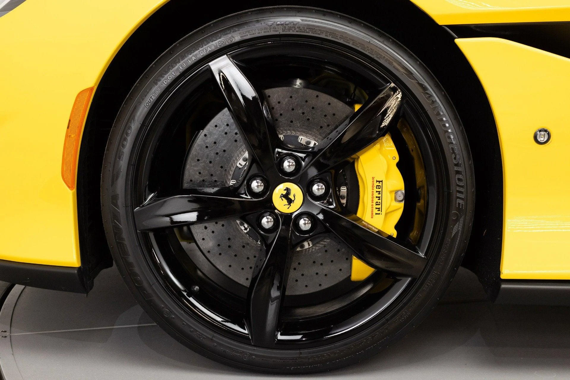 mph020_1966134688_Used_2020_Ferrari_Portofino_1777367906_39f49aac9d