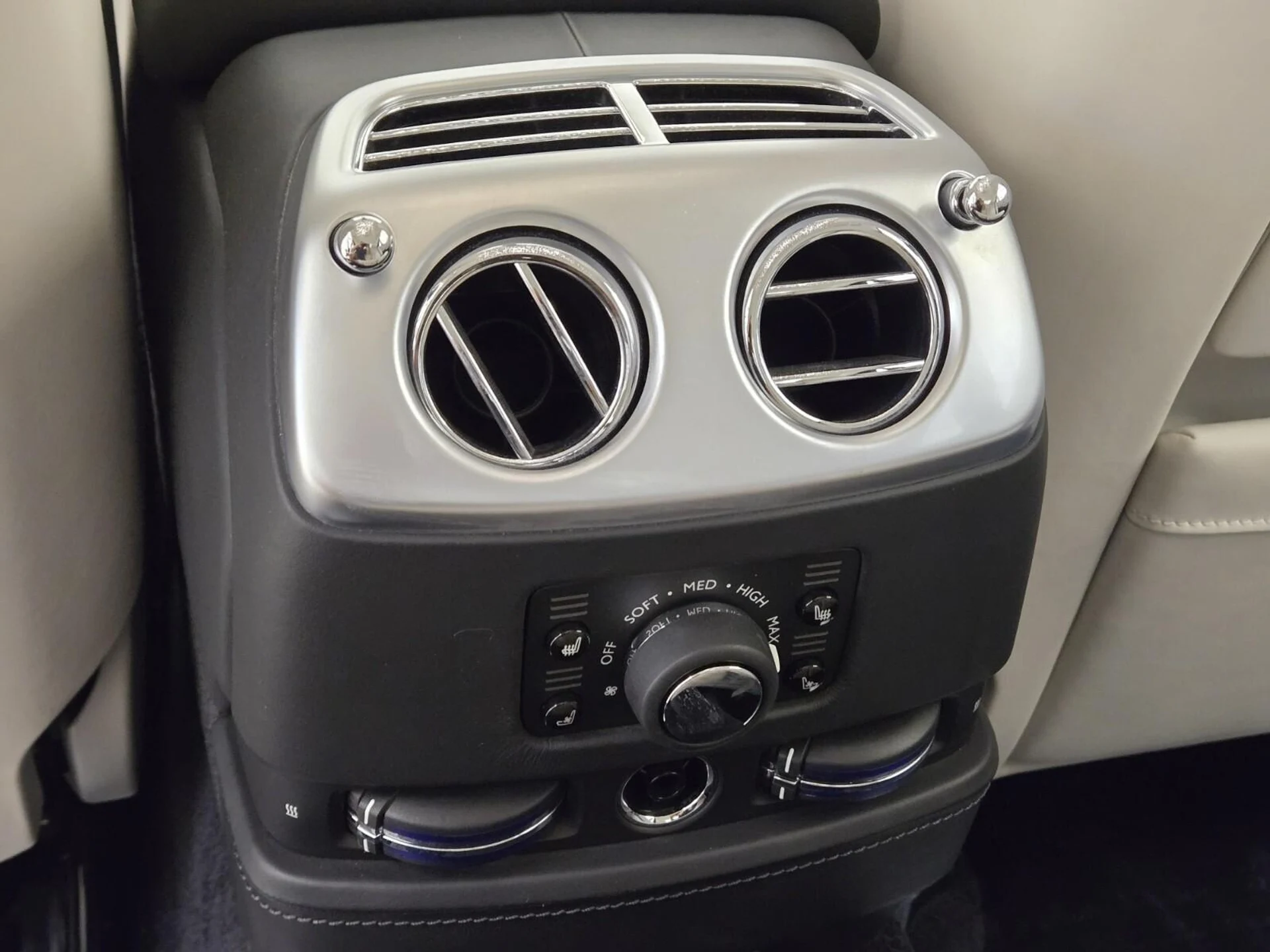 mph020_1968855392_Used_2017_Rolls_Royce_Ghost_1773381588_7458ce158c