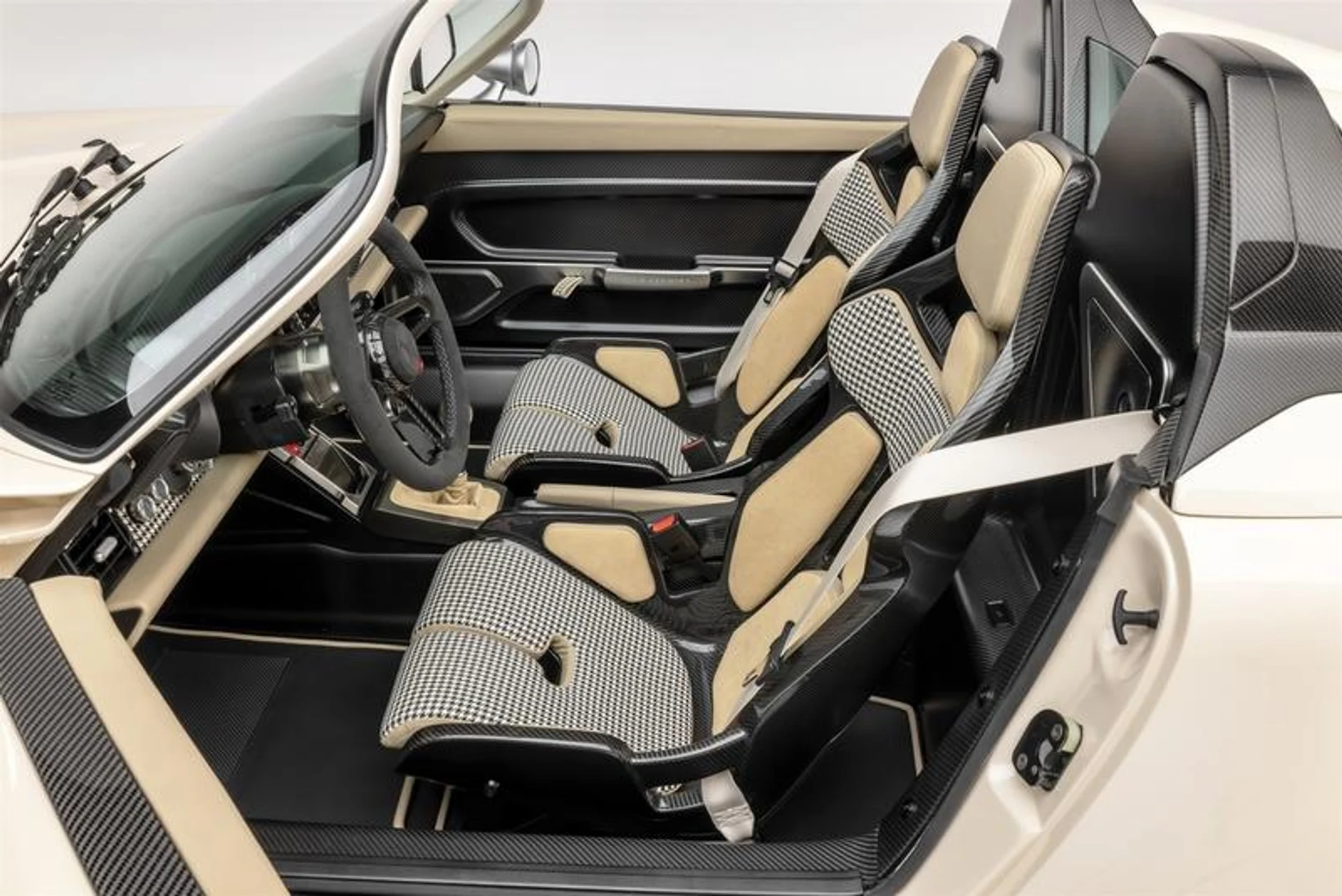 mph020_1969168647_C4_EA_739_B_CEF_7_4063_B4_D5_8_F6_C5244_EAB_9_1a00ea9c57