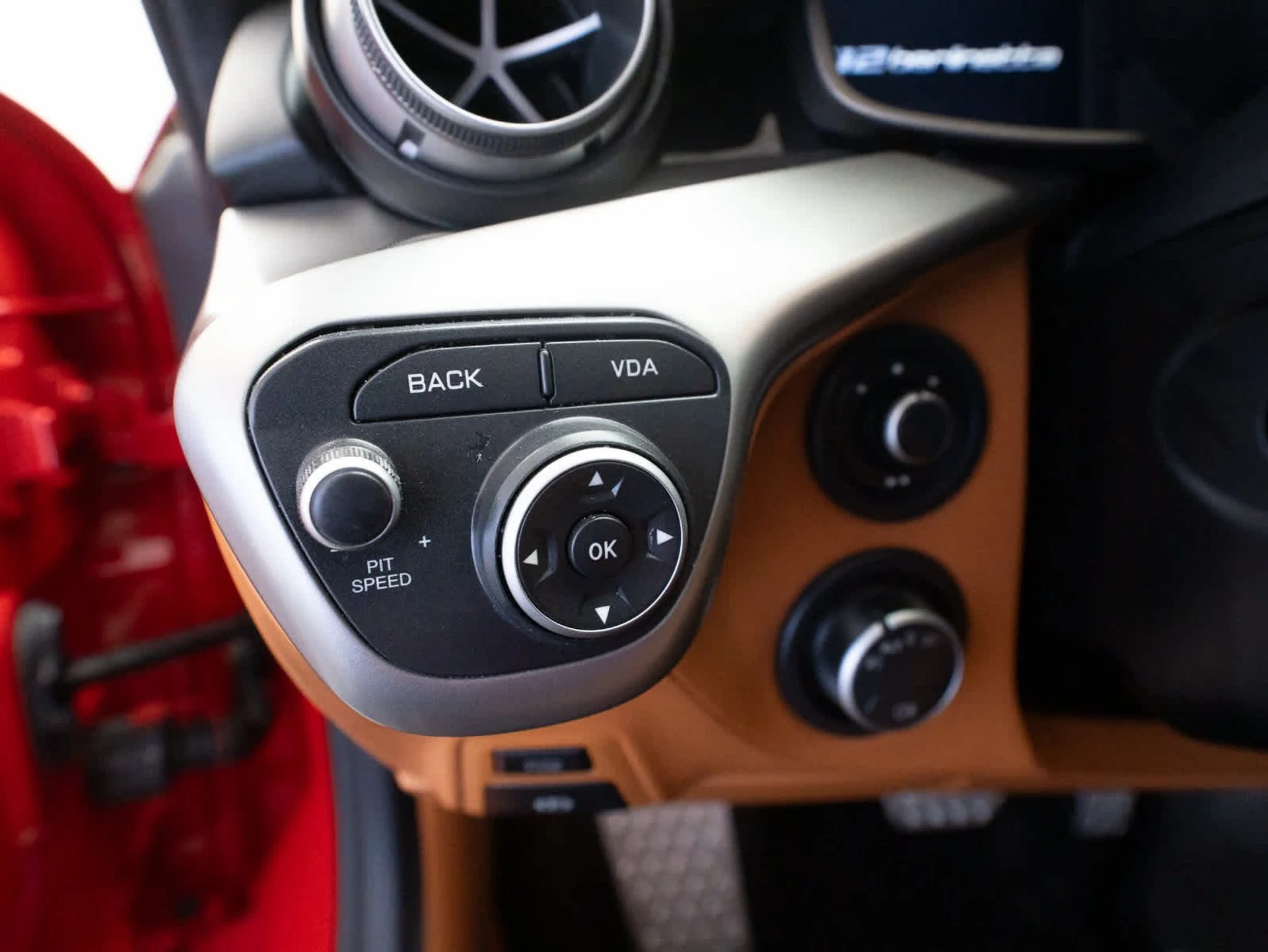 mph020_1970003782_81739fe5082f1b40e184ee775fd70887x_b9219005fc