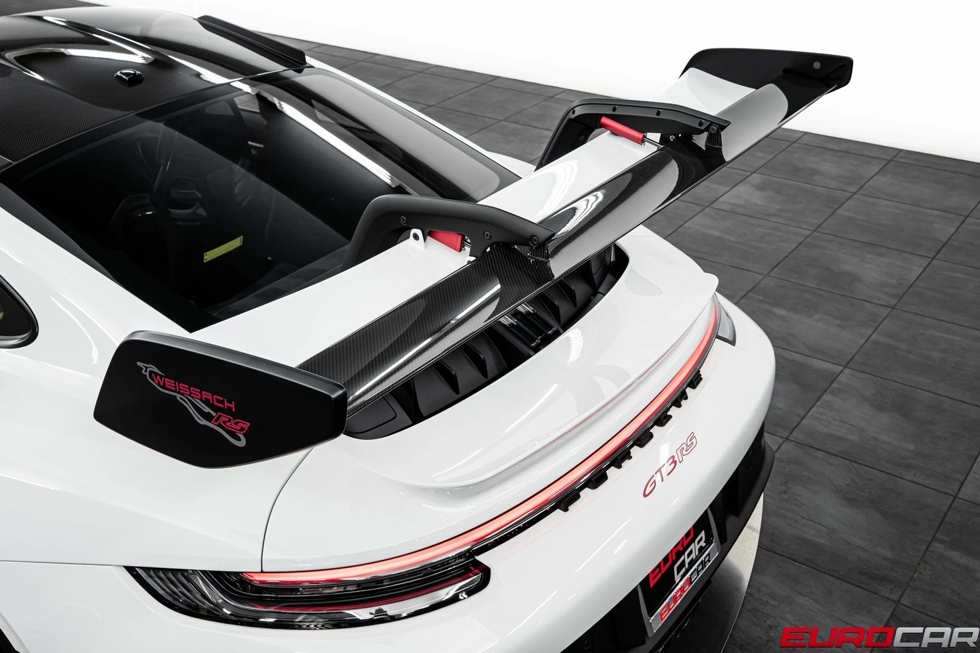 mph020_197422086_image_21_accf6dd44b