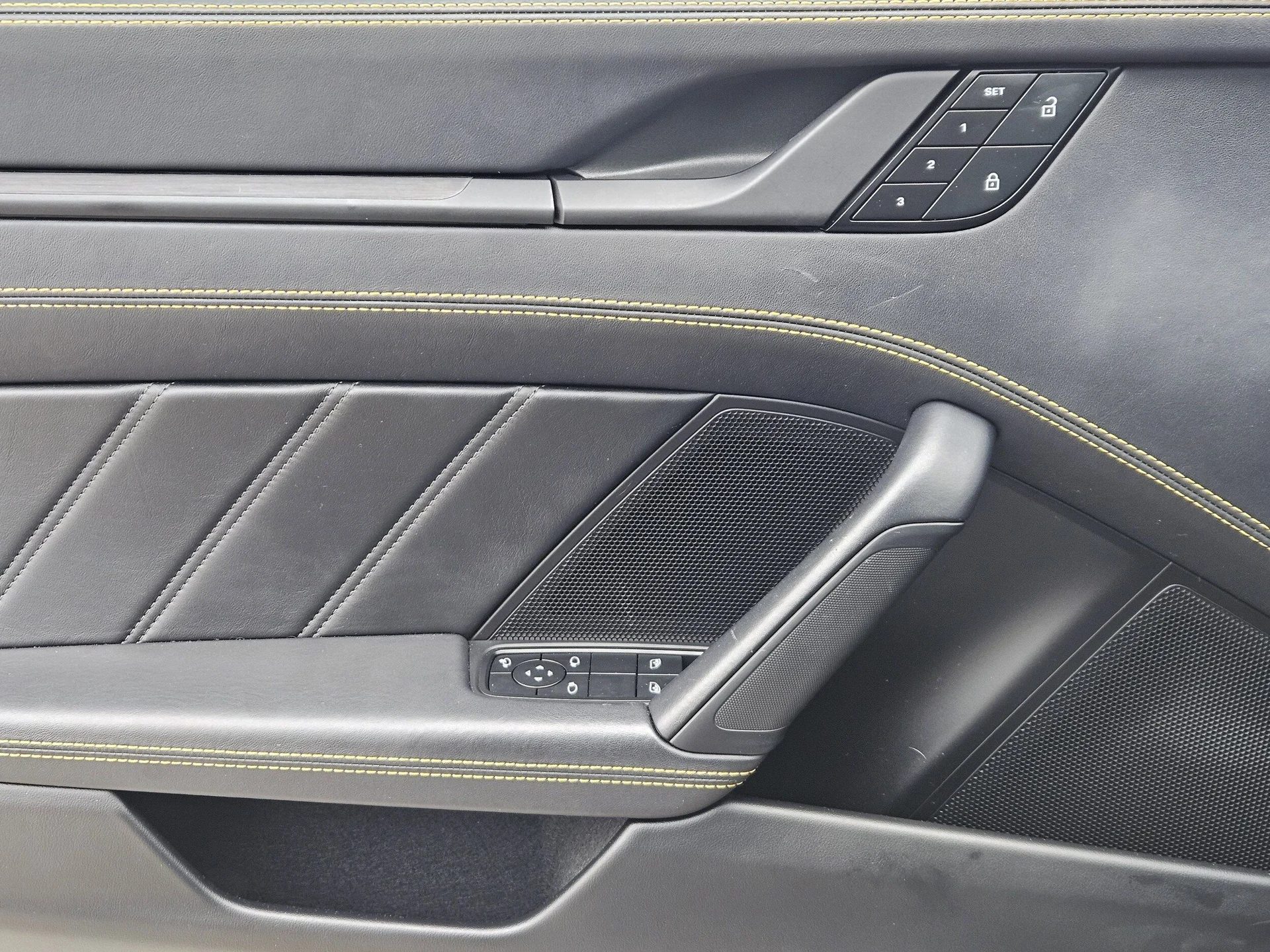 mph020_1982251102_12ff7cc9c878d194e3d005f8e61b944fx_3ff9a0491f