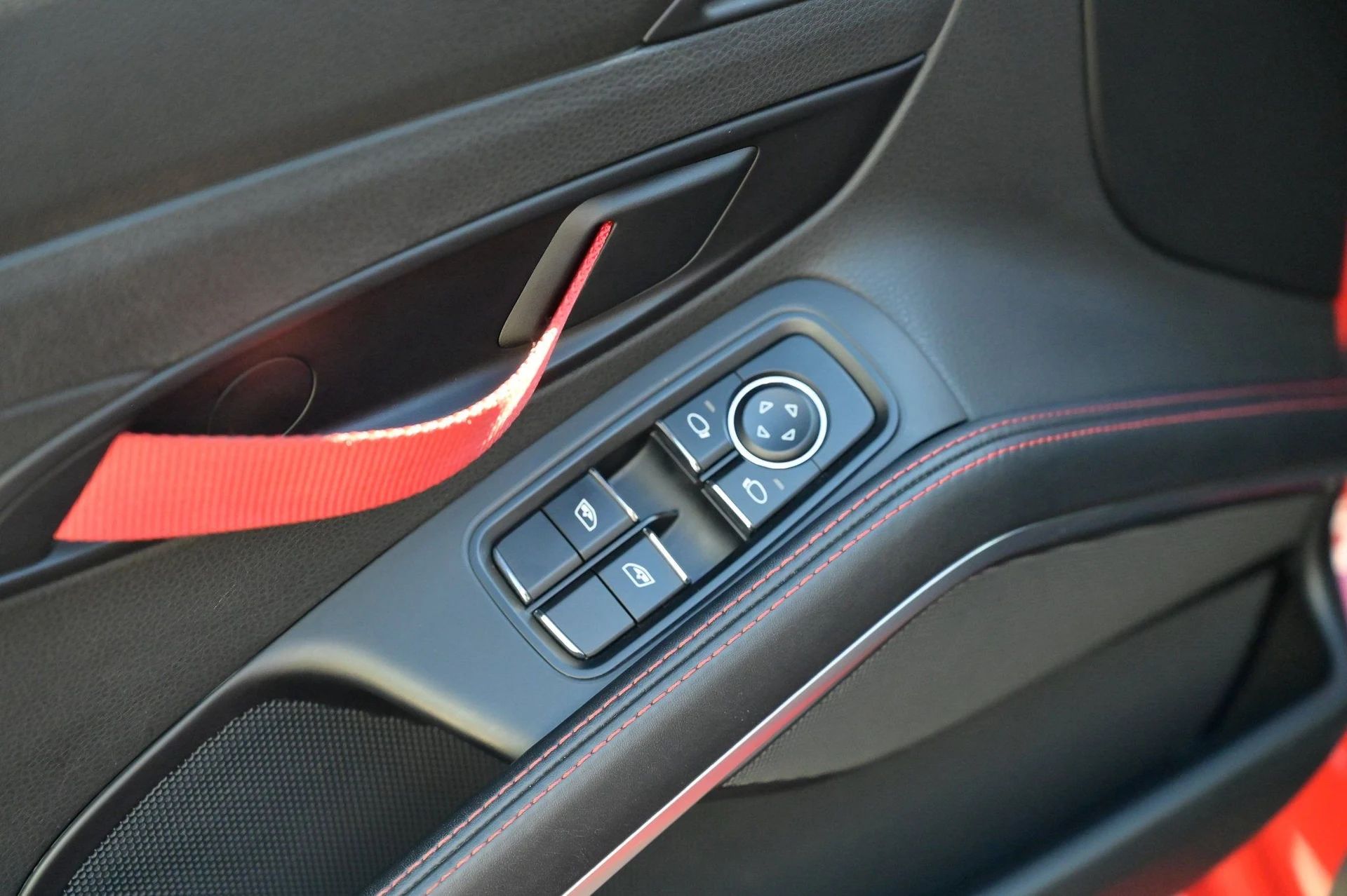 mph020_1985783713_084fe4cf93604f3e9a820d17908aca50_2ac6d289f0