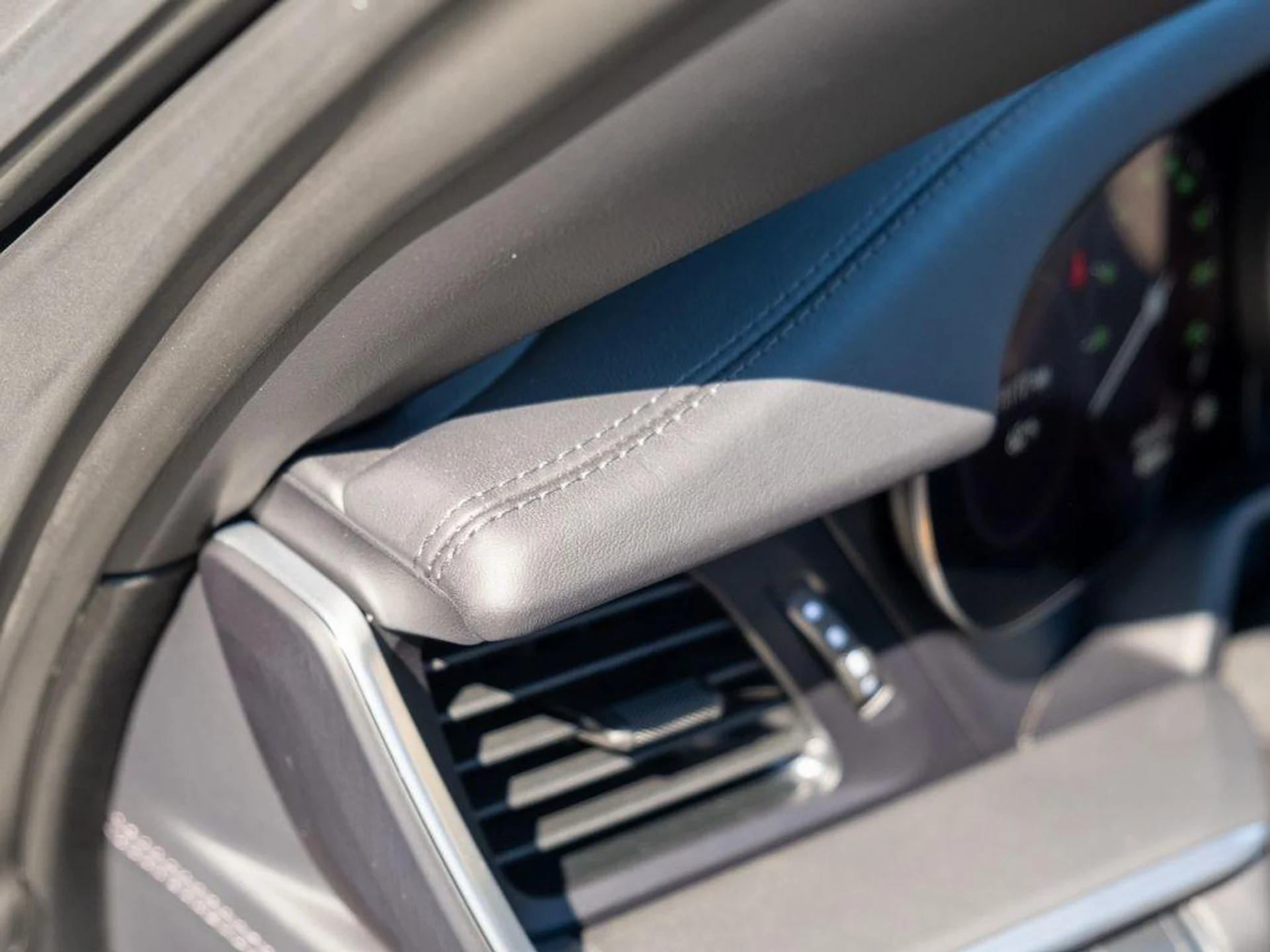 mph020_1991975621_Zngu_Iamd_A_Hrd_Mf_M8_Gjk_Xd_V06_Z_Qk_04c492b1c8