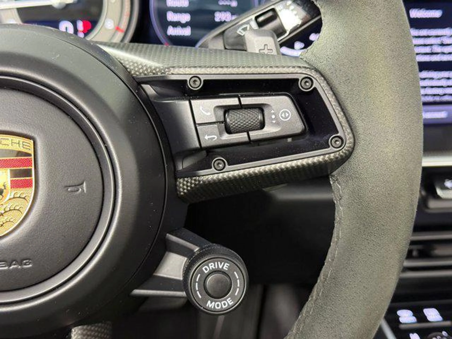 mph020_1992854063_Hw_Mqe_M_0jg4_YP_0_Oh_Qc_OZC_5x_T_Kk_E_ea3c85714c