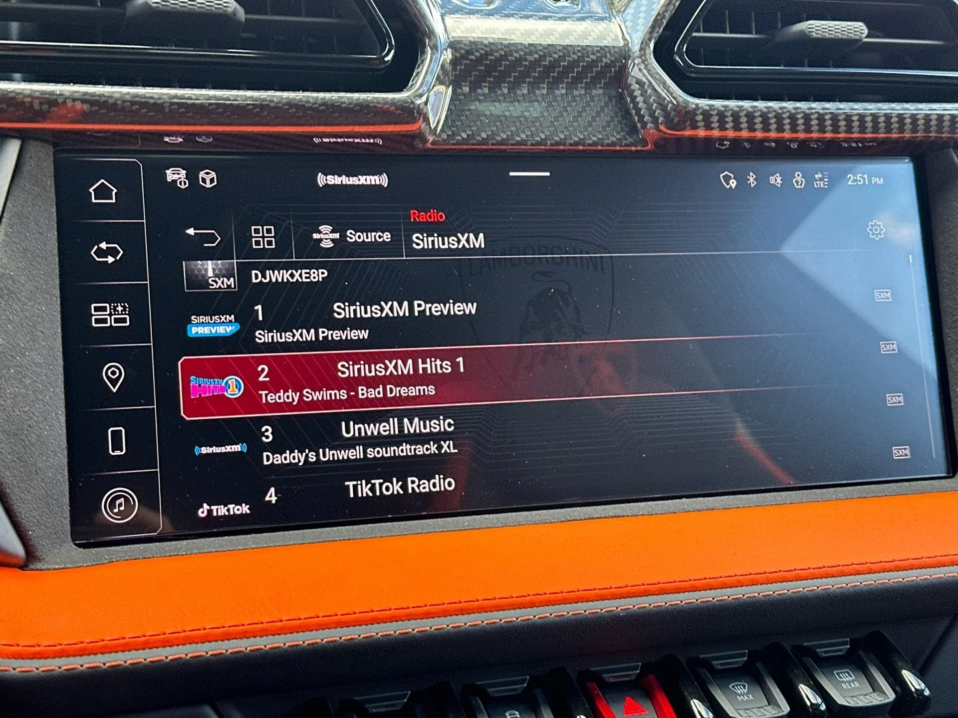 mph020_1997864809_Used_2025_Lamborghini_Urus_SE_1755160815_cebb9ef617