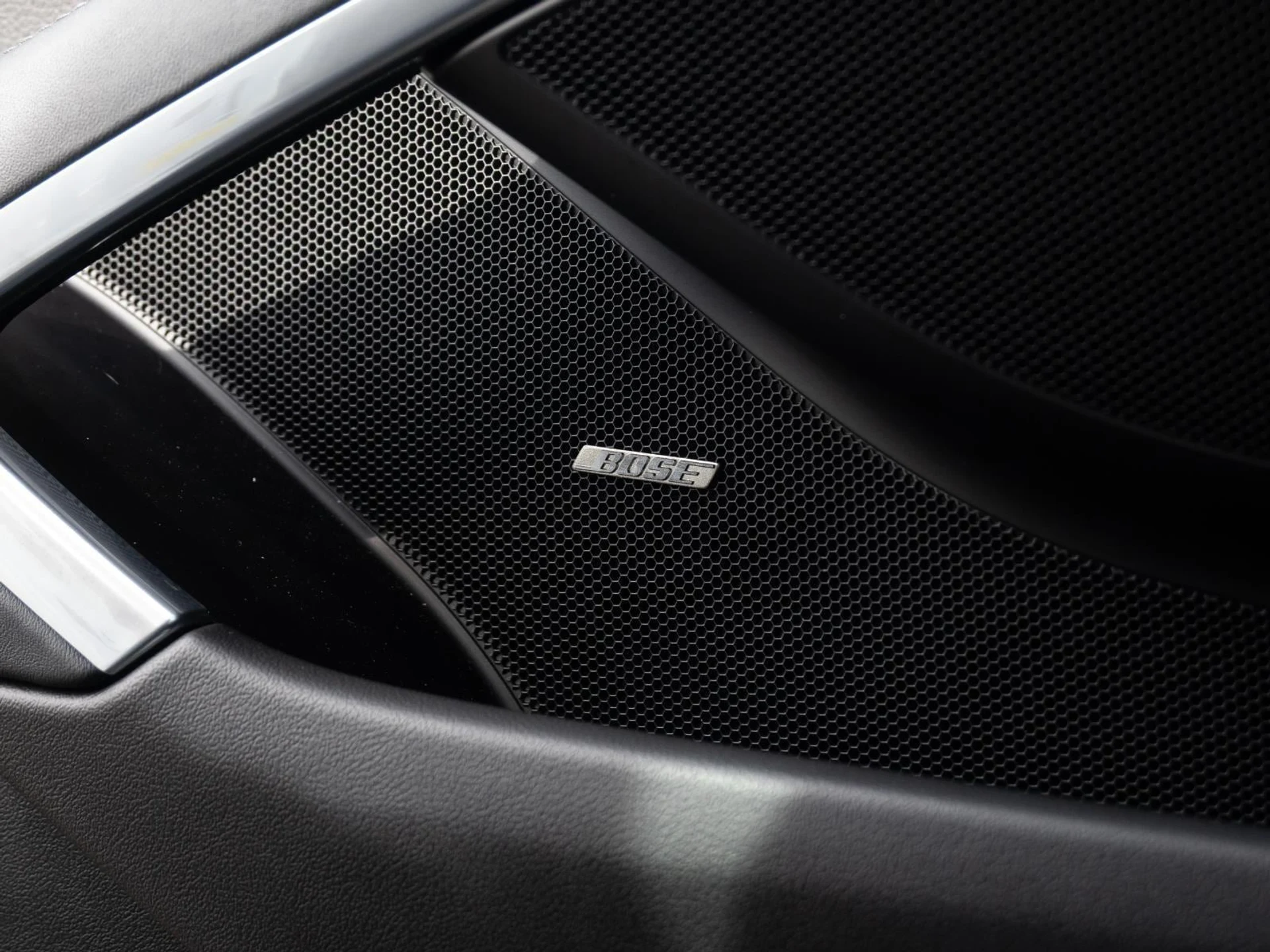 mph020_2003115446_f941a1317e2a14559258c37e4c5ce140x_5126ab543b