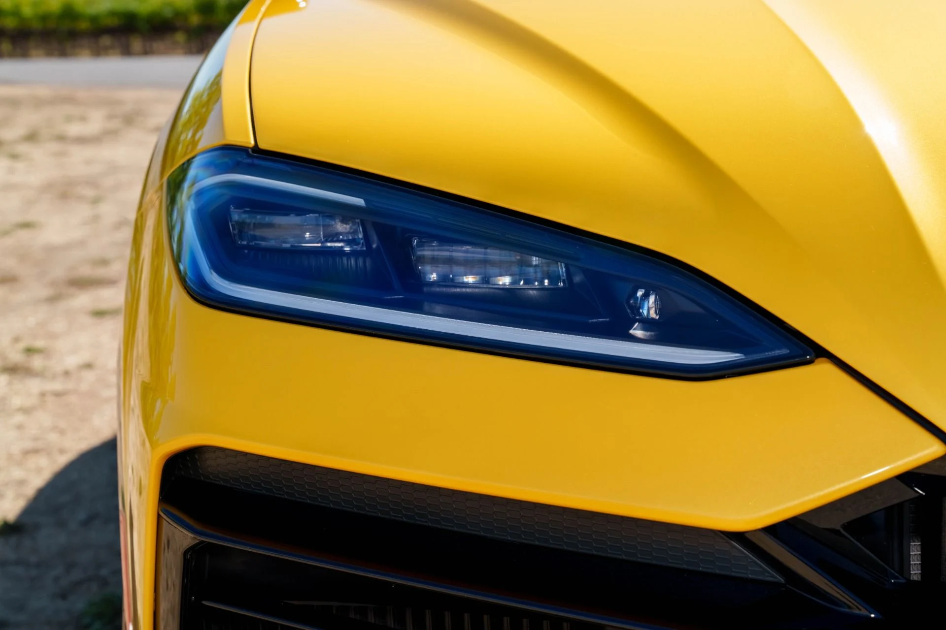 mph020_2004046309_Used_2025_Lamborghini_Urus_SE_1759793229_9be8557f9b