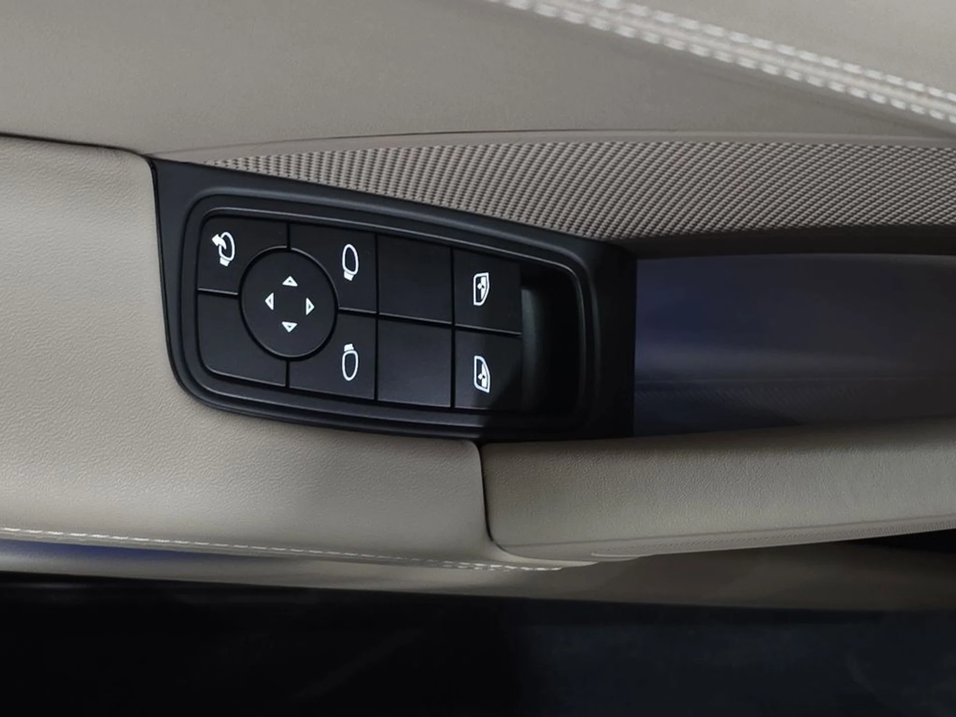 mph020_2015600847_afeeab9266a428a133b0eedfcfb7f838_20d242a23f